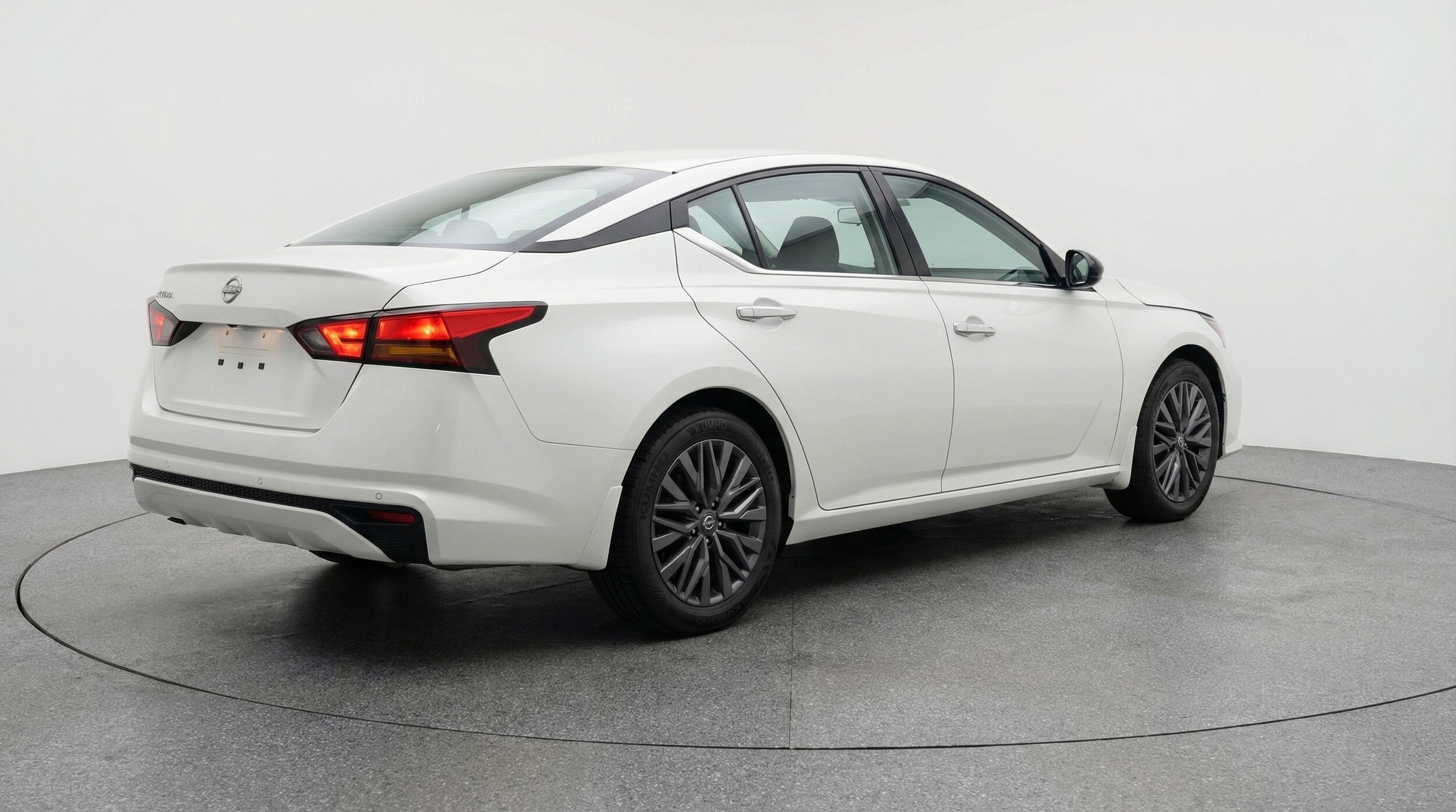 Thumbnail: 2025 Nissan Altima - 9