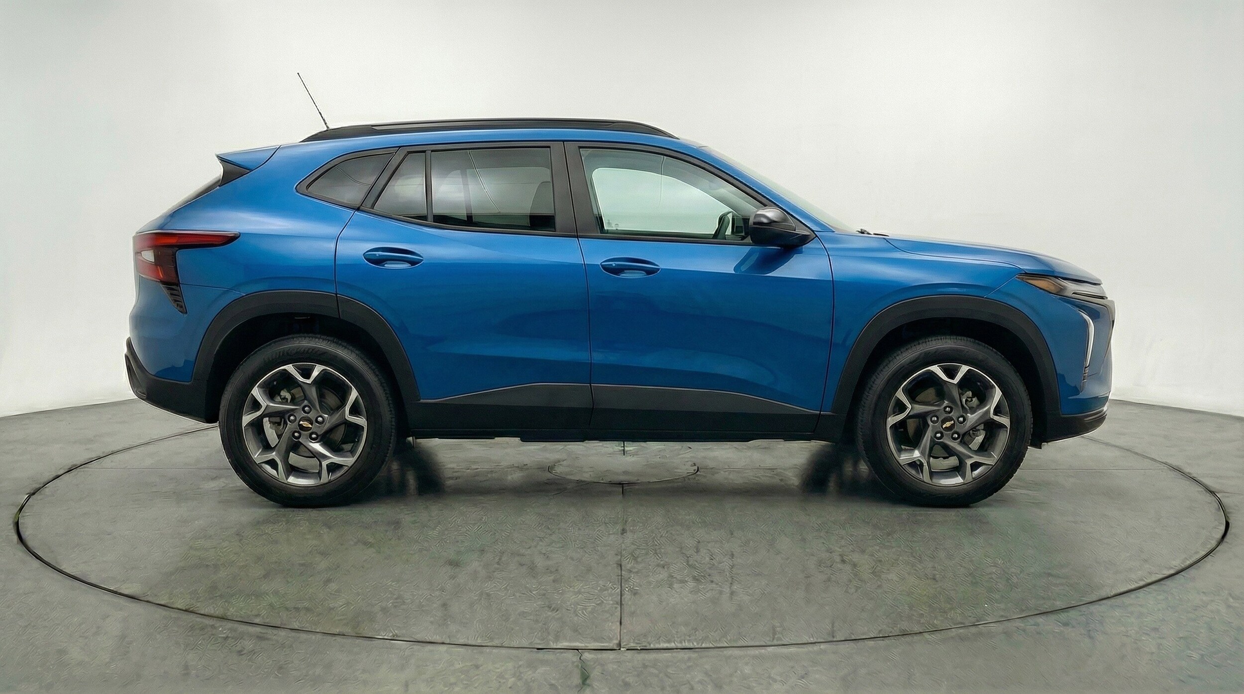 Thumbnail: 2025 Chevrolet Trax - 11