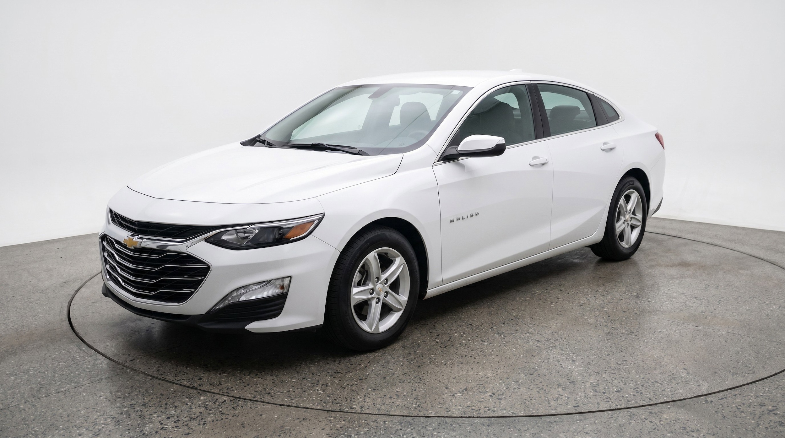Thumbnail: 2023 Chevrolet Malibu - 3