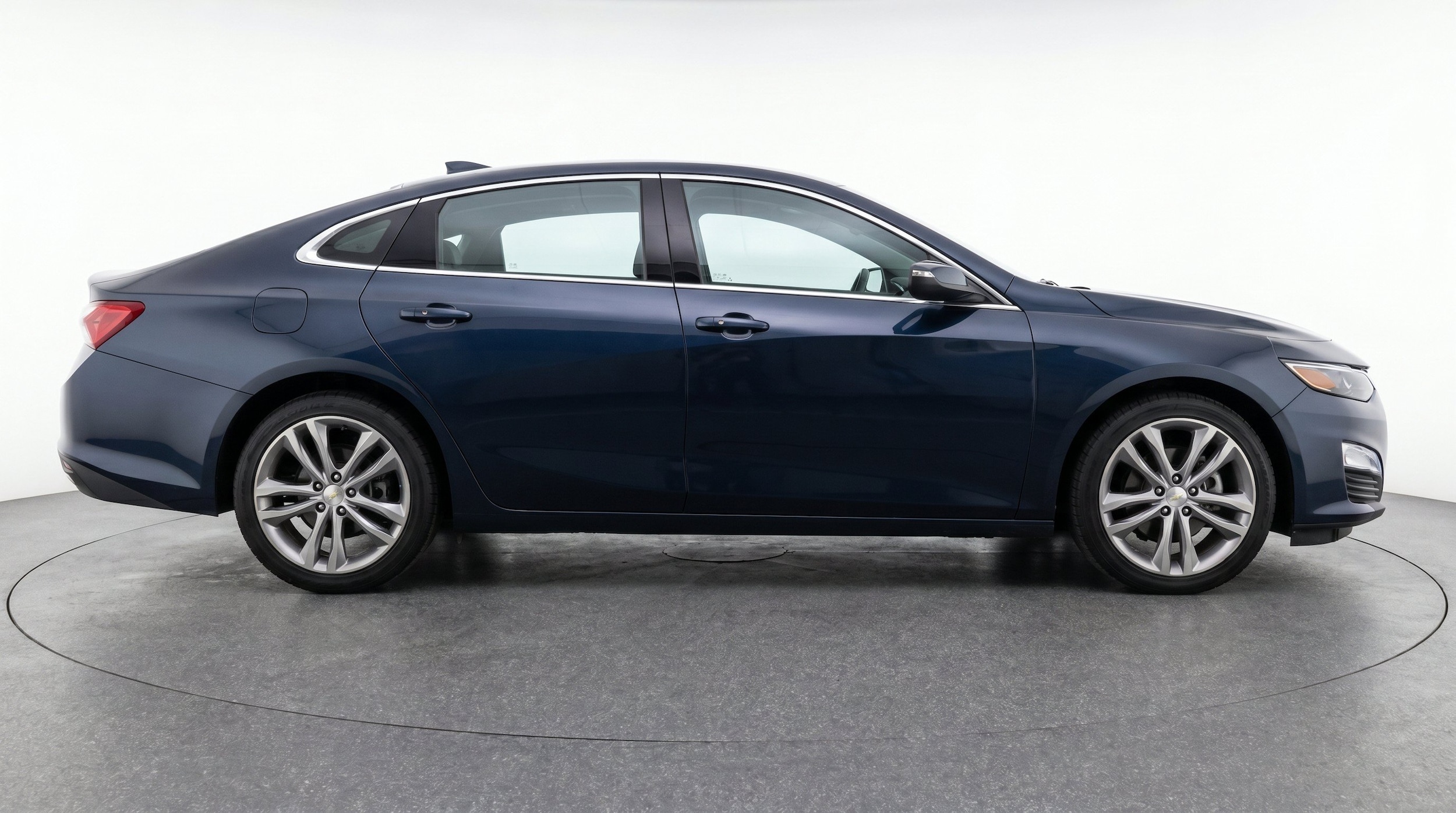 Thumbnail: 2023 Chevrolet Malibu - 11