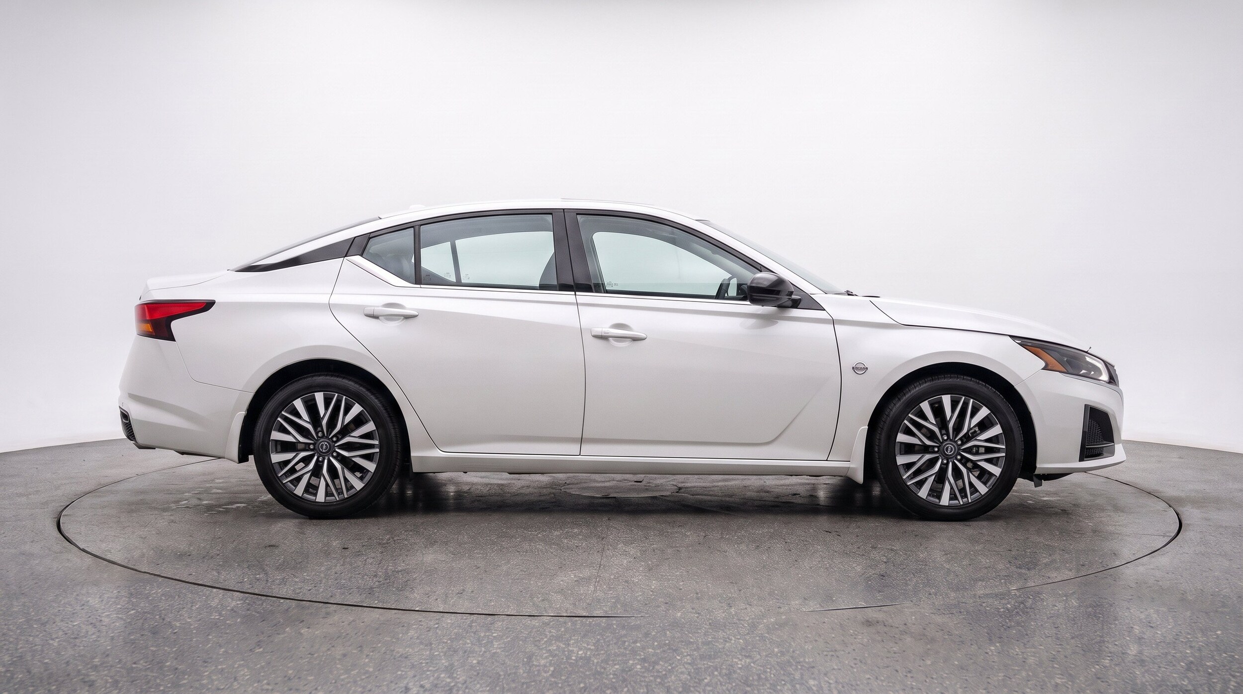 Thumbnail: 2025 Nissan Altima - 11