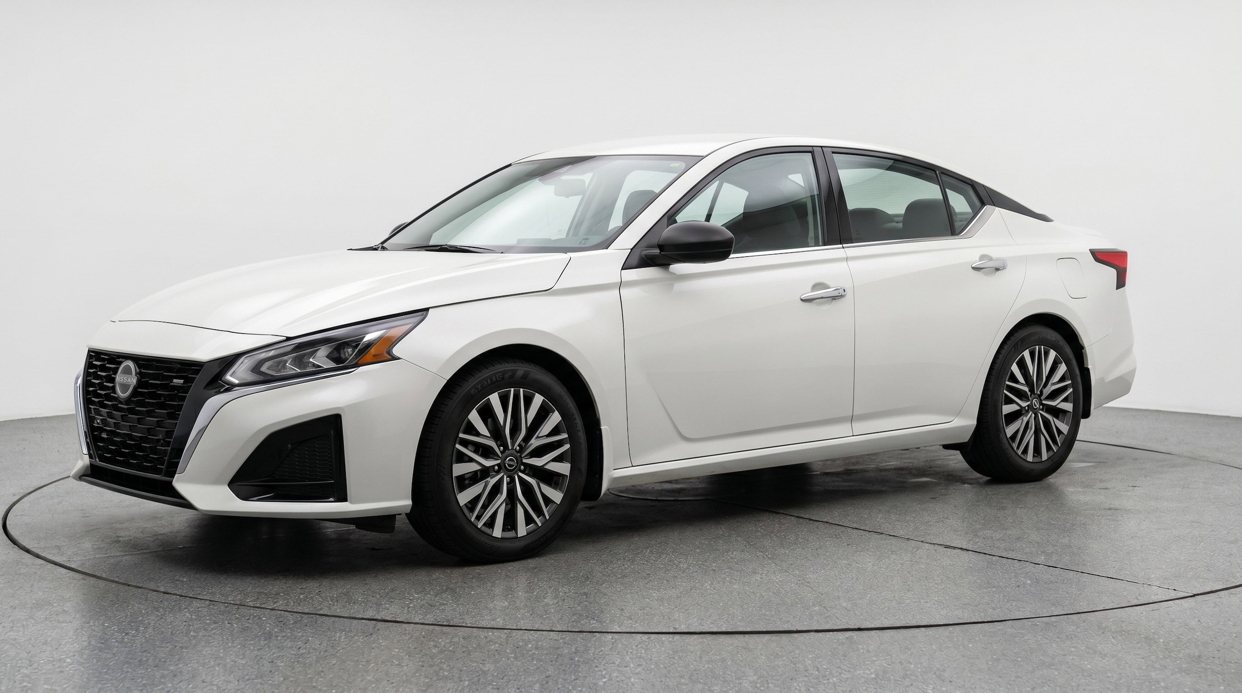 Thumbnail: 2025 Nissan Altima - 3