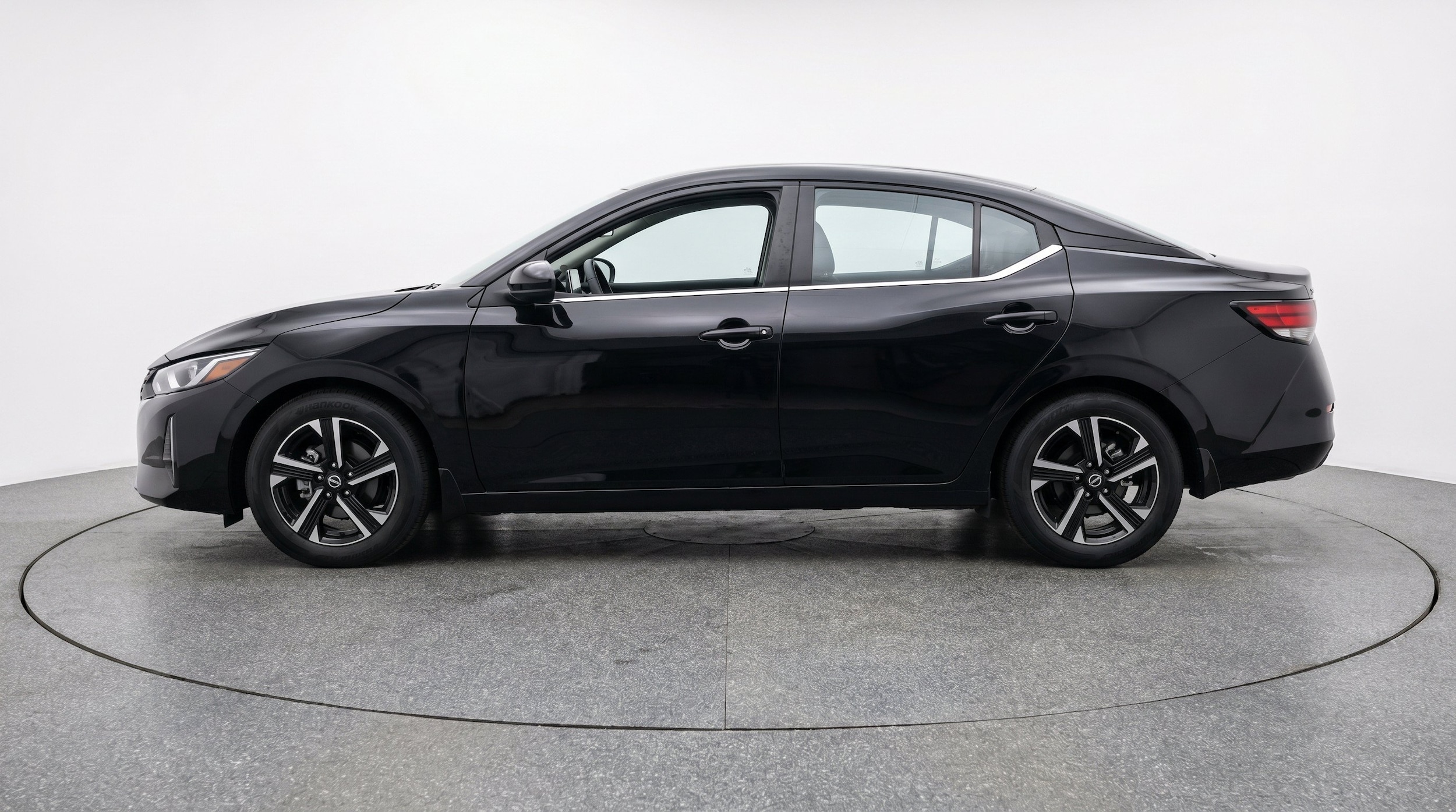 Thumbnail: 2025 Nissan Sentra - 5