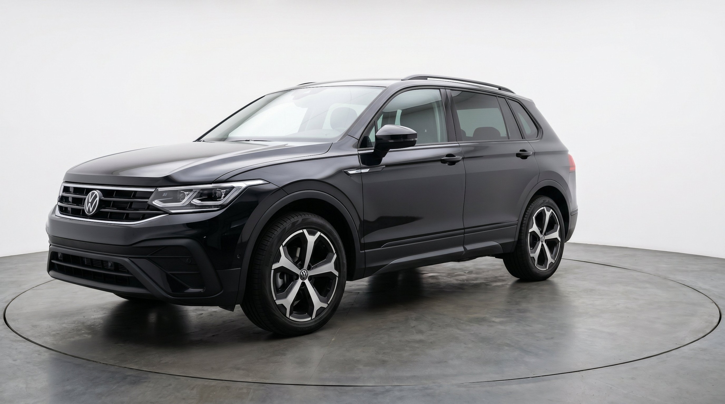 Thumbnail: 2026 Volkswagen Tiguan - 3
