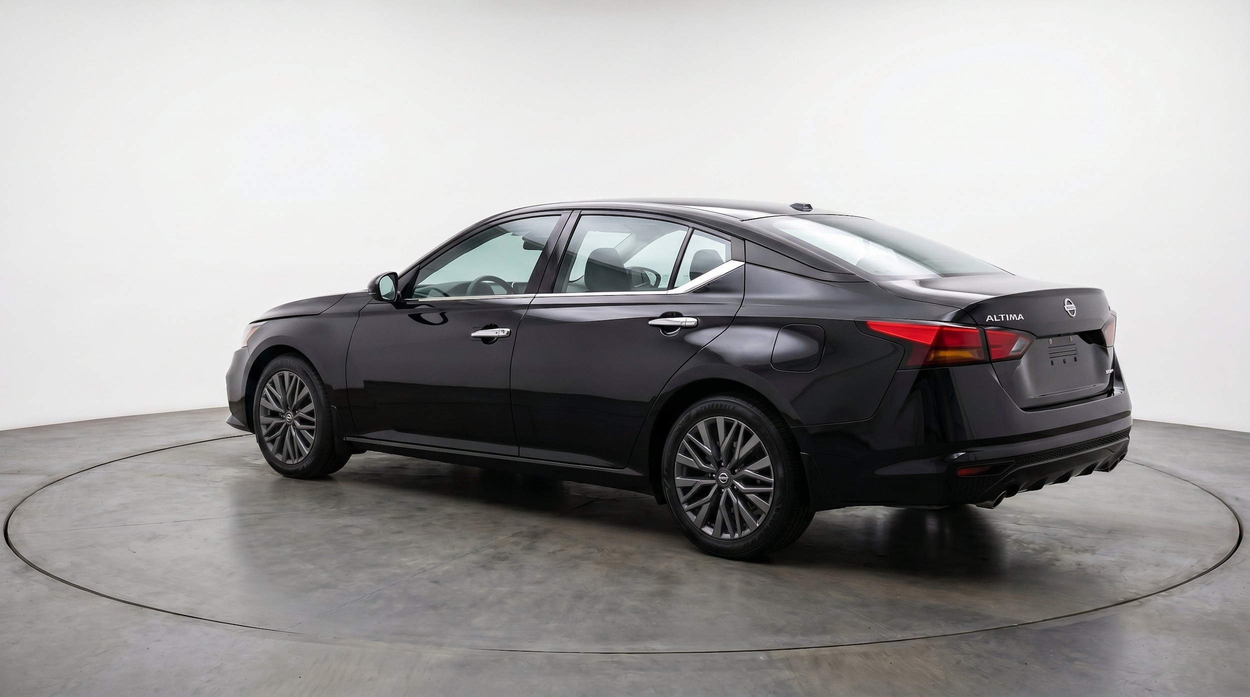 Thumbnail: 2025 Nissan Altima - 6