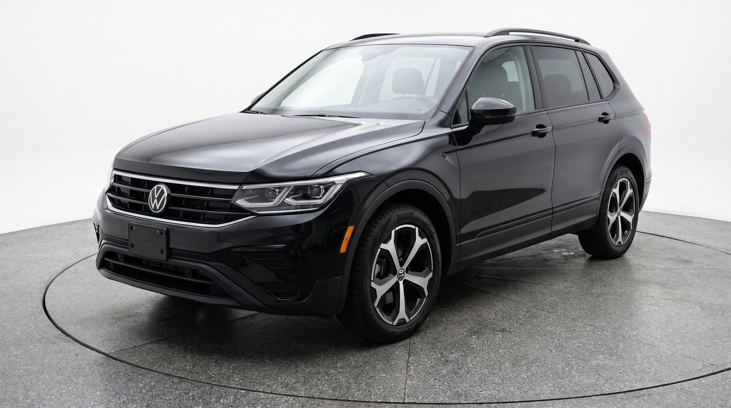 Thumbnail: 2026 Volkswagen Tiguan - 3