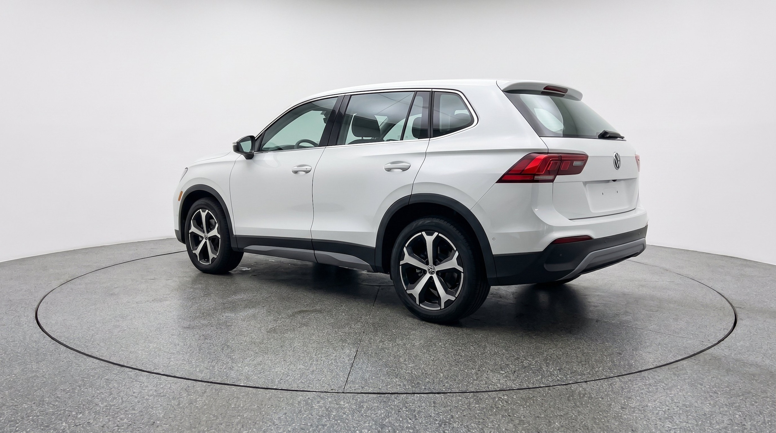 Thumbnail: 2026 Volkswagen Tiguan - 6
