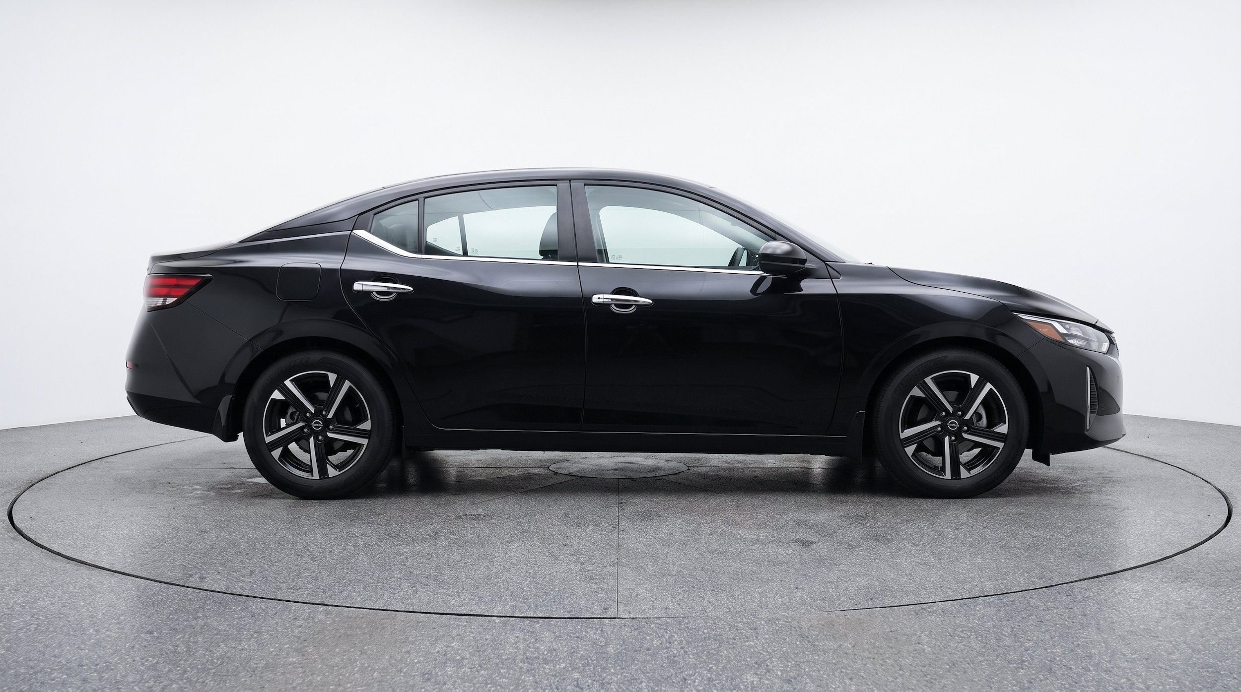 Thumbnail: 2025 Nissan Sentra - 10