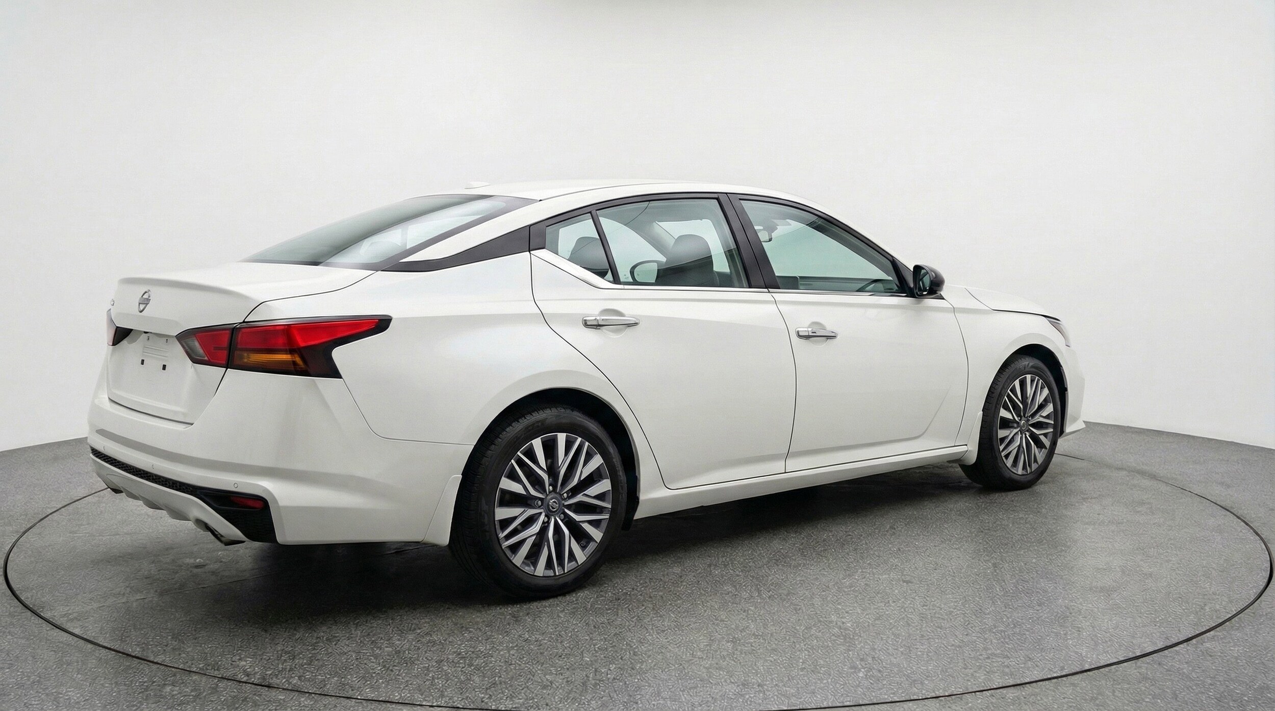Thumbnail: 2025 Nissan Altima - 9