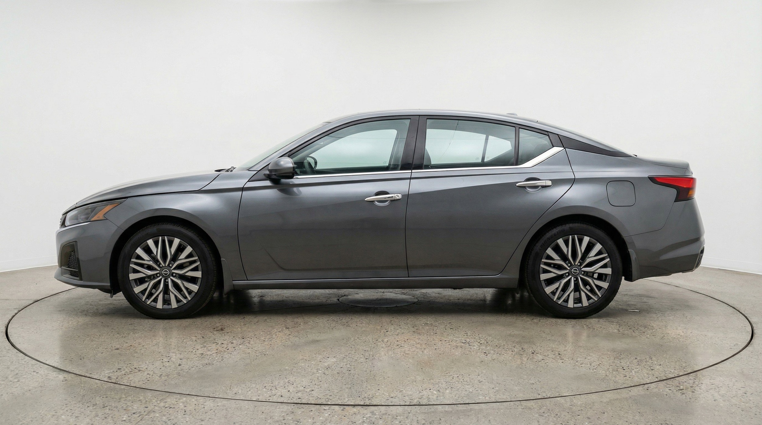 Thumbnail: 2025 Nissan Altima - 5