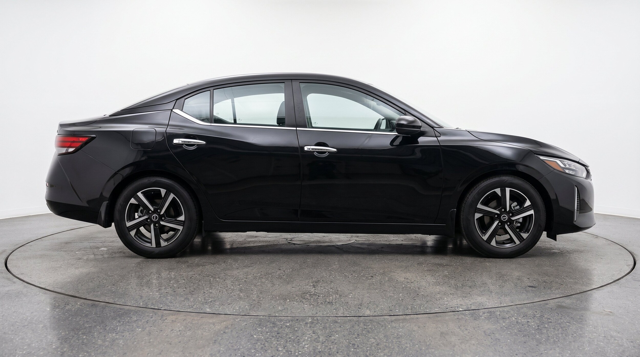Thumbnail: 2025 Nissan Sentra - 11