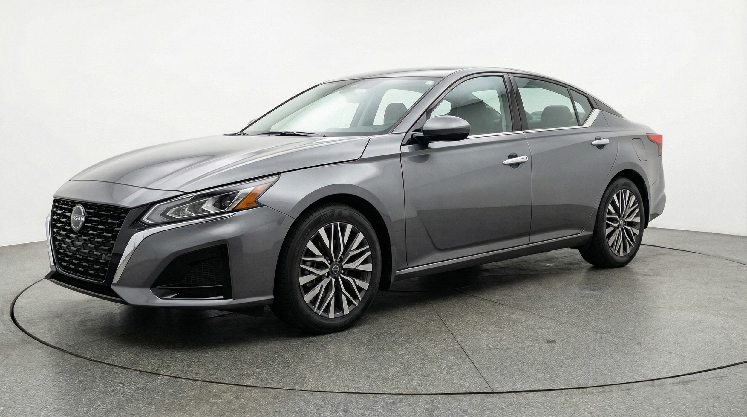 Thumbnail: 2025 Nissan Altima - 3