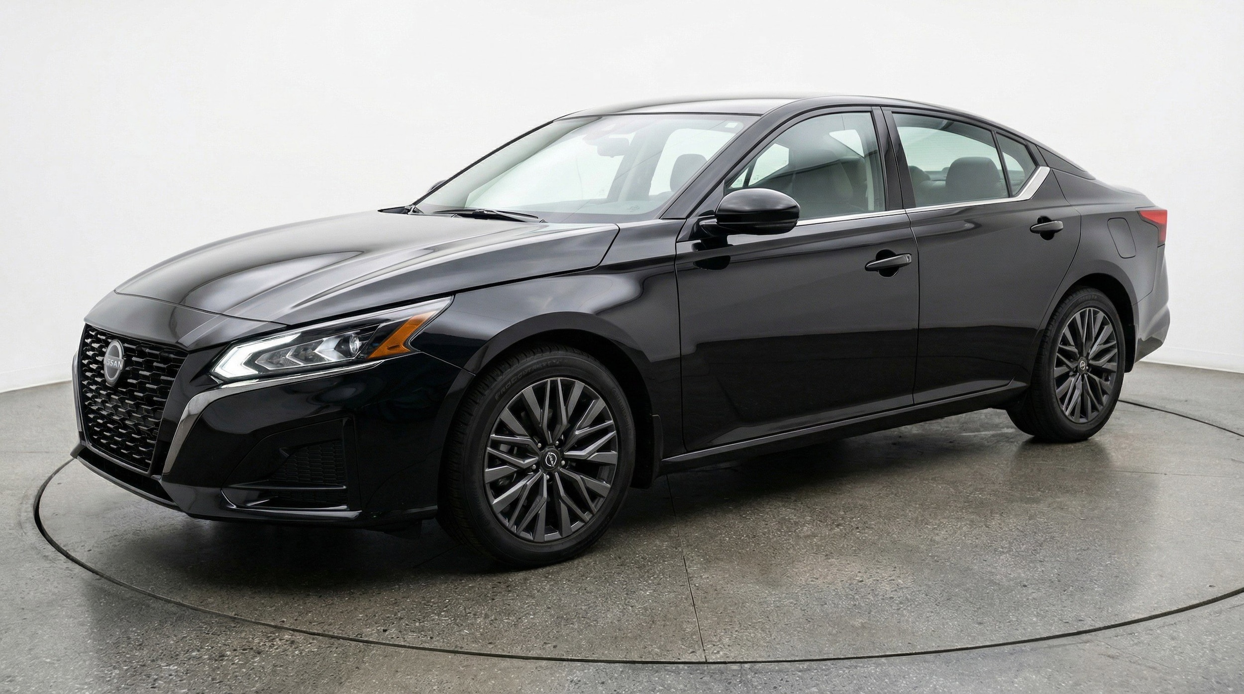 Thumbnail: 2025 Nissan Altima - 3