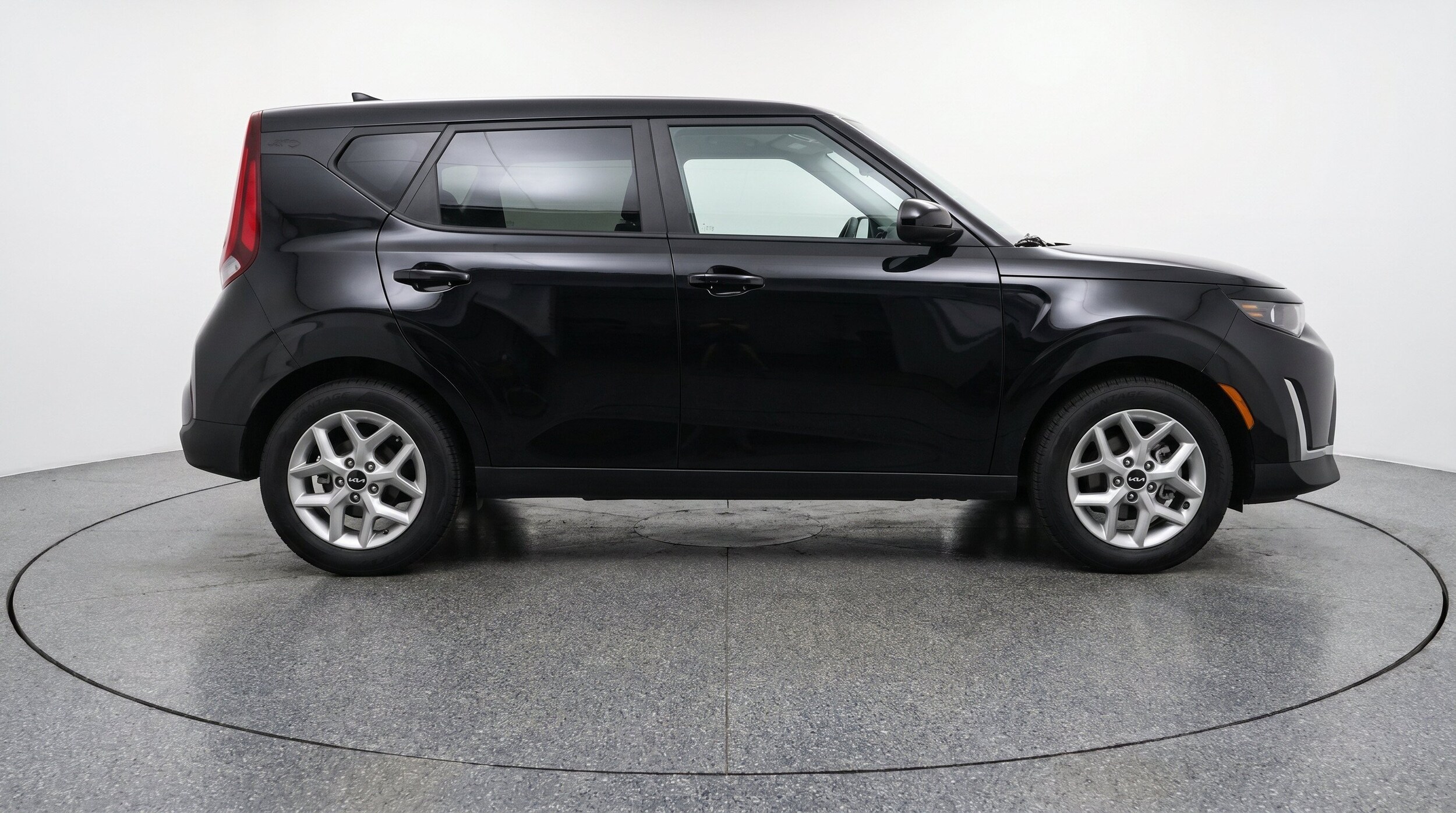 Thumbnail: 2025 Kia Soul - 11