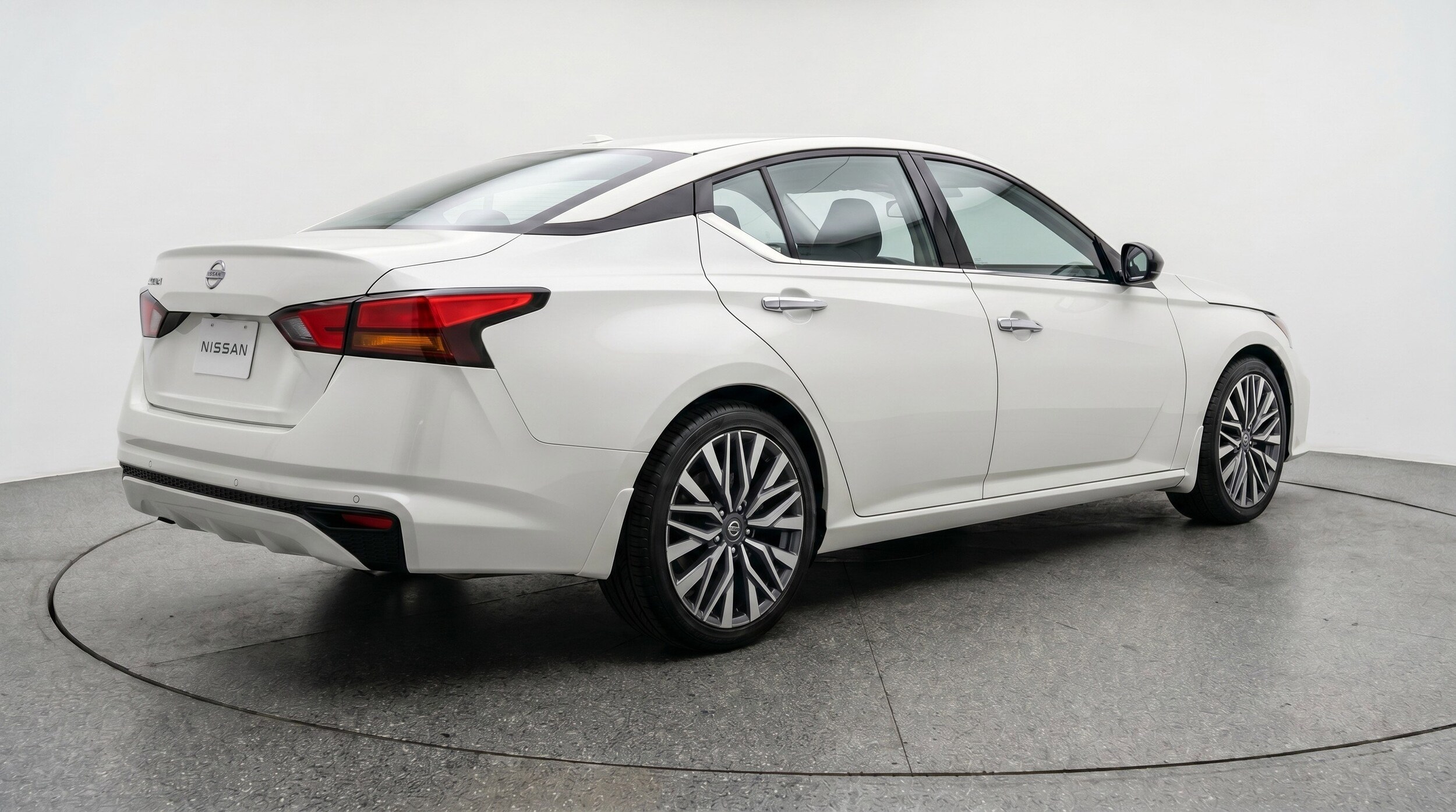 Thumbnail: 2025 Nissan Altima - 9