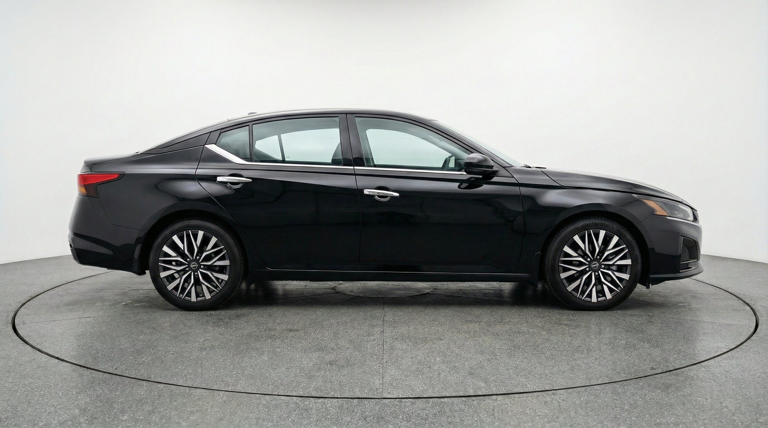 Thumbnail: 2025 Nissan Altima - 11
