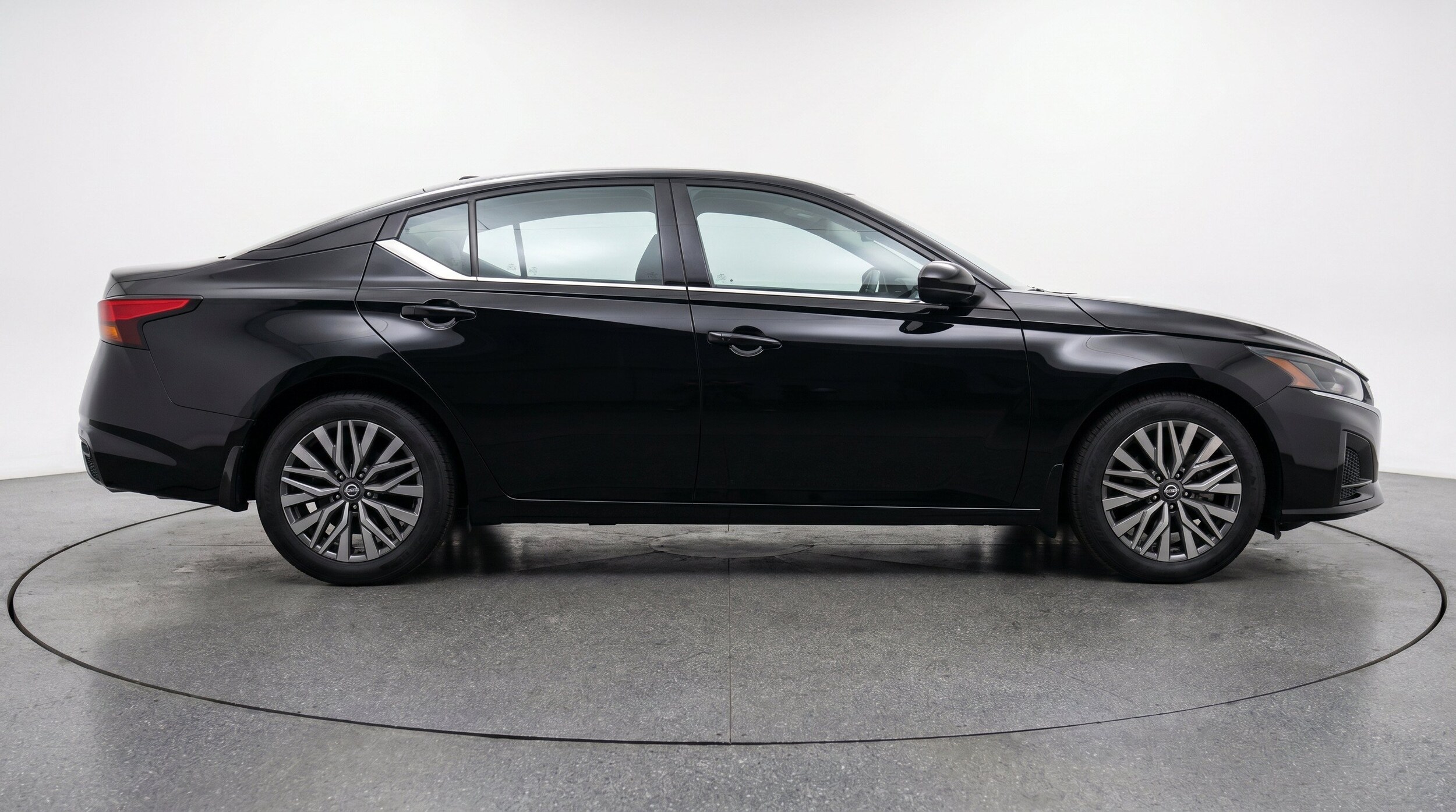 Thumbnail: 2025 Nissan Altima - 11
