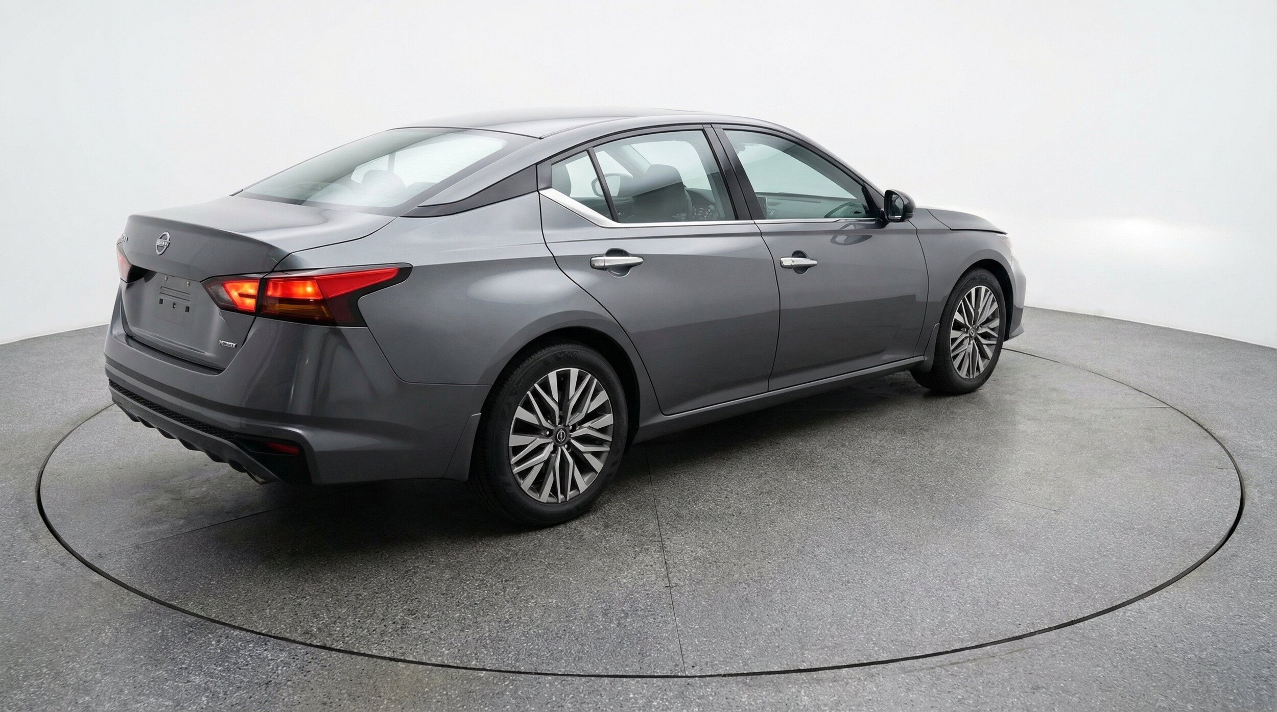 Thumbnail: 2025 Nissan Altima - 9