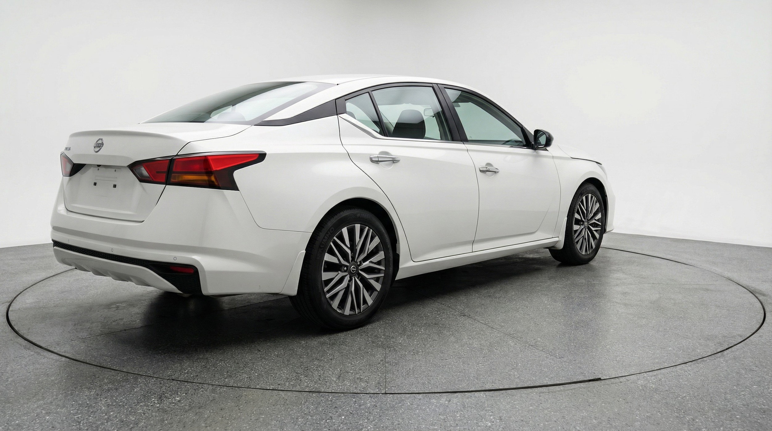 Thumbnail: 2025 Nissan Altima - 9
