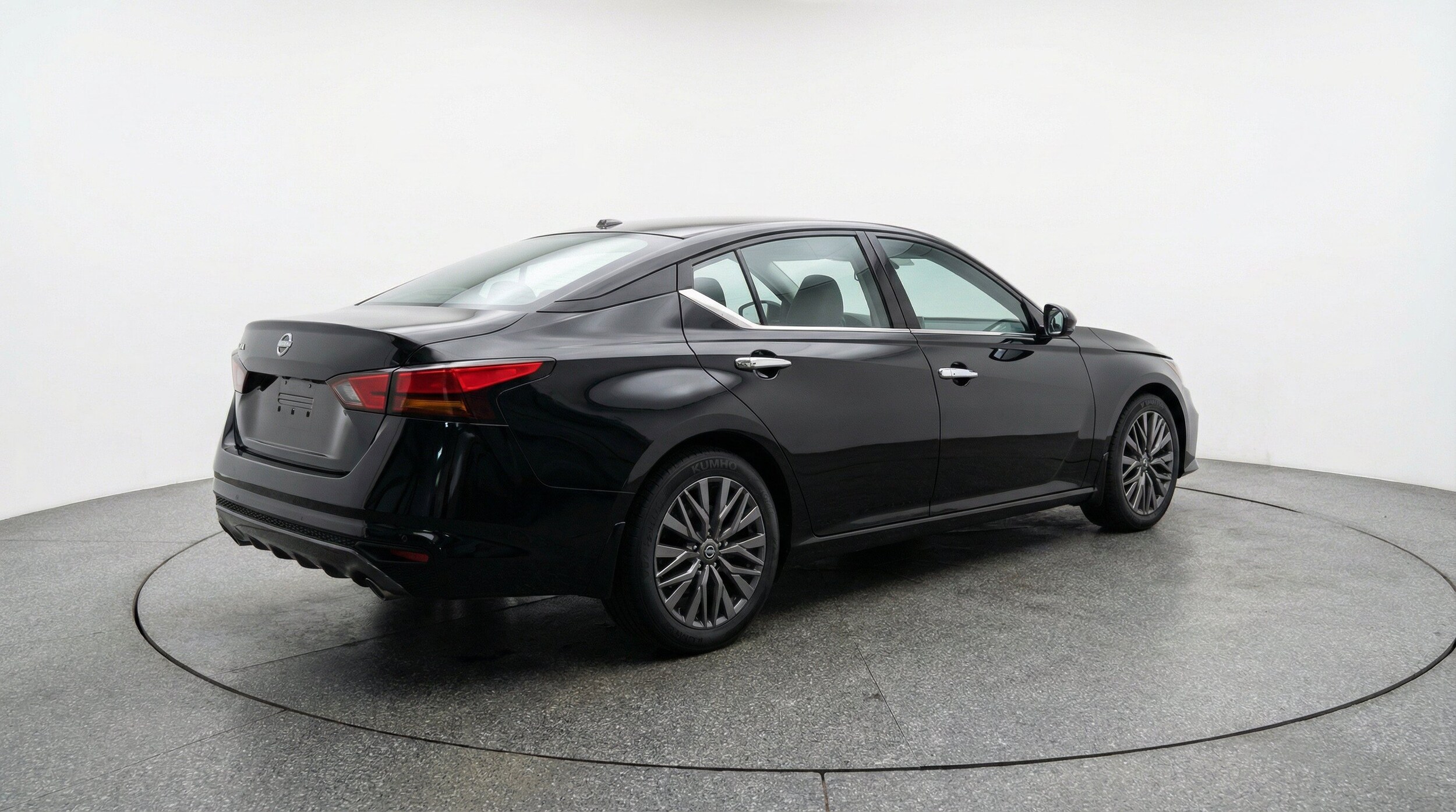 Thumbnail: 2025 Nissan Altima - 9