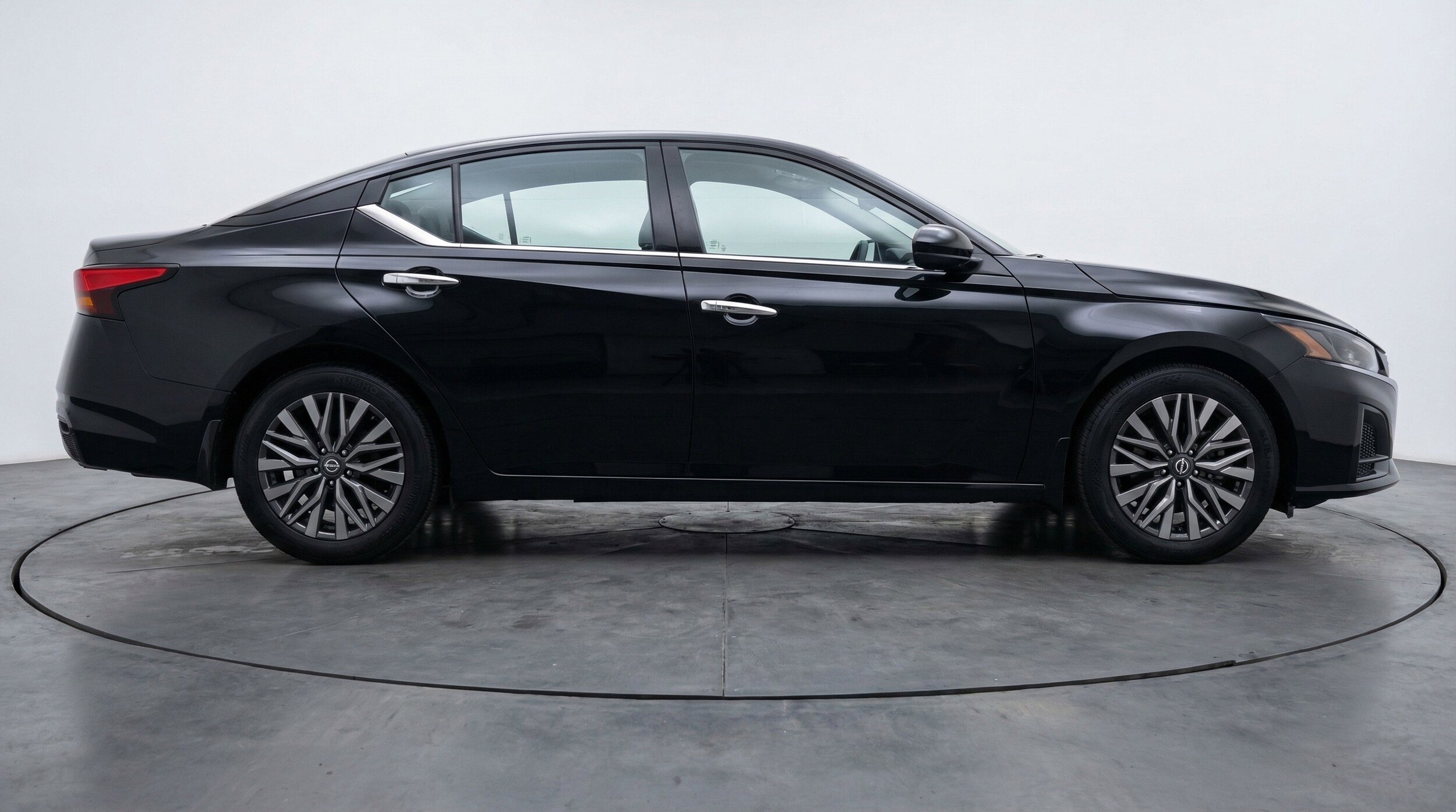 Thumbnail: 2025 Nissan Altima - 11