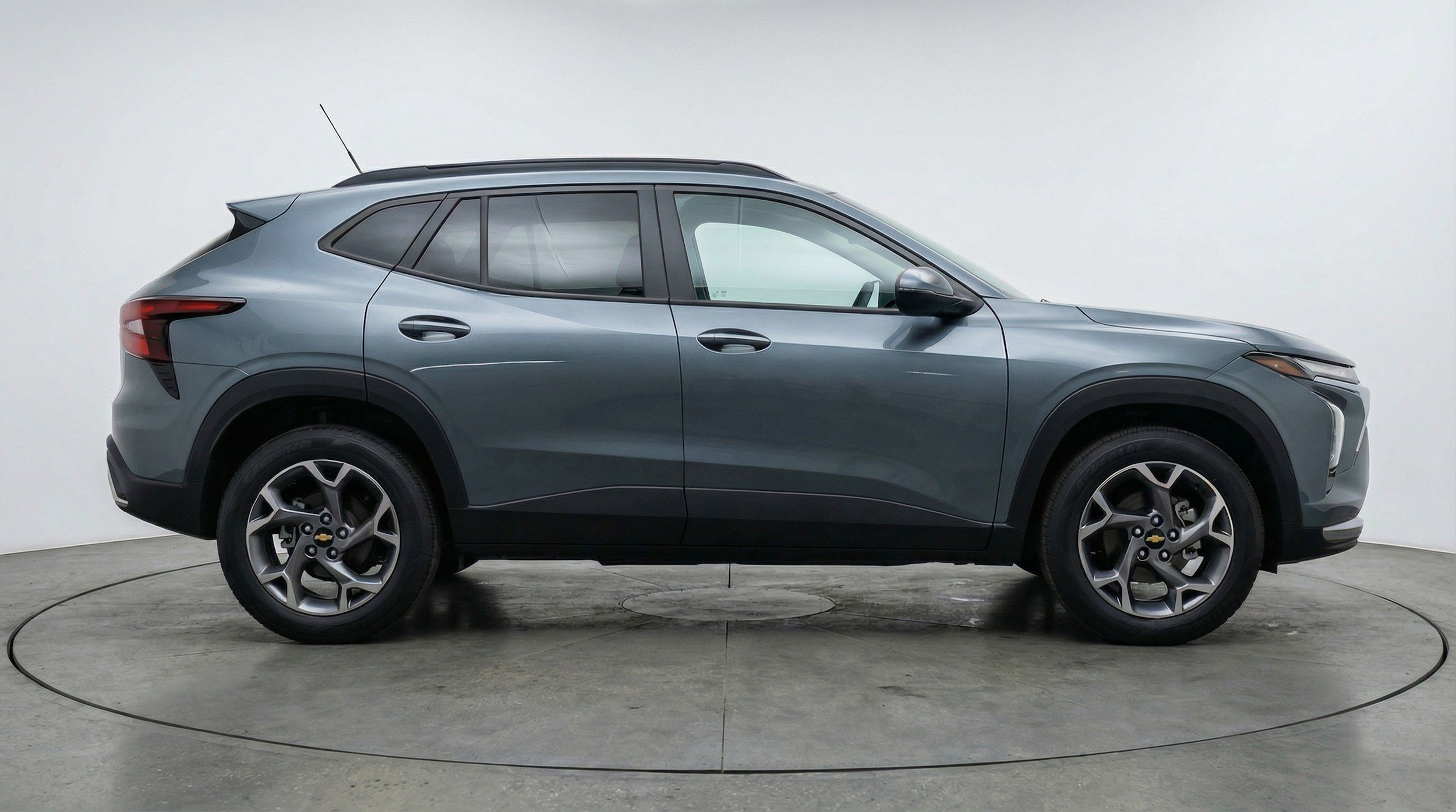 Thumbnail: 2025 Chevrolet Trax - 11