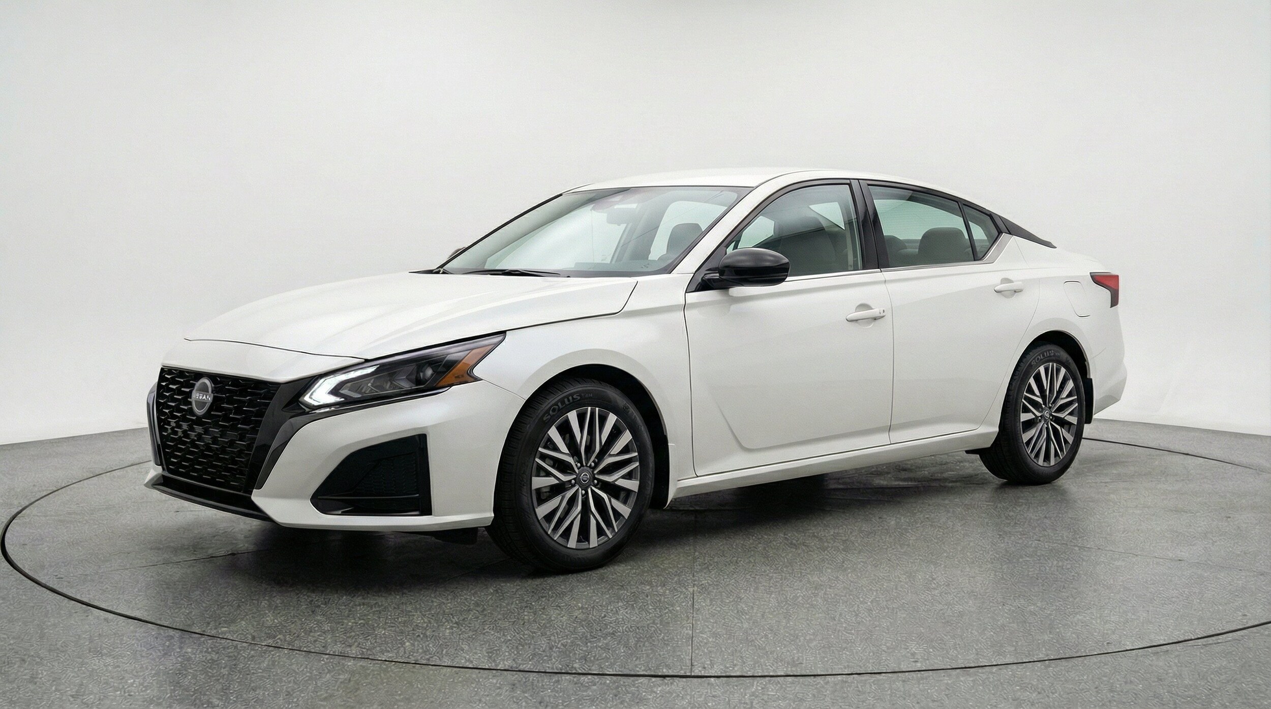 Thumbnail: 2025 Nissan Altima - 3