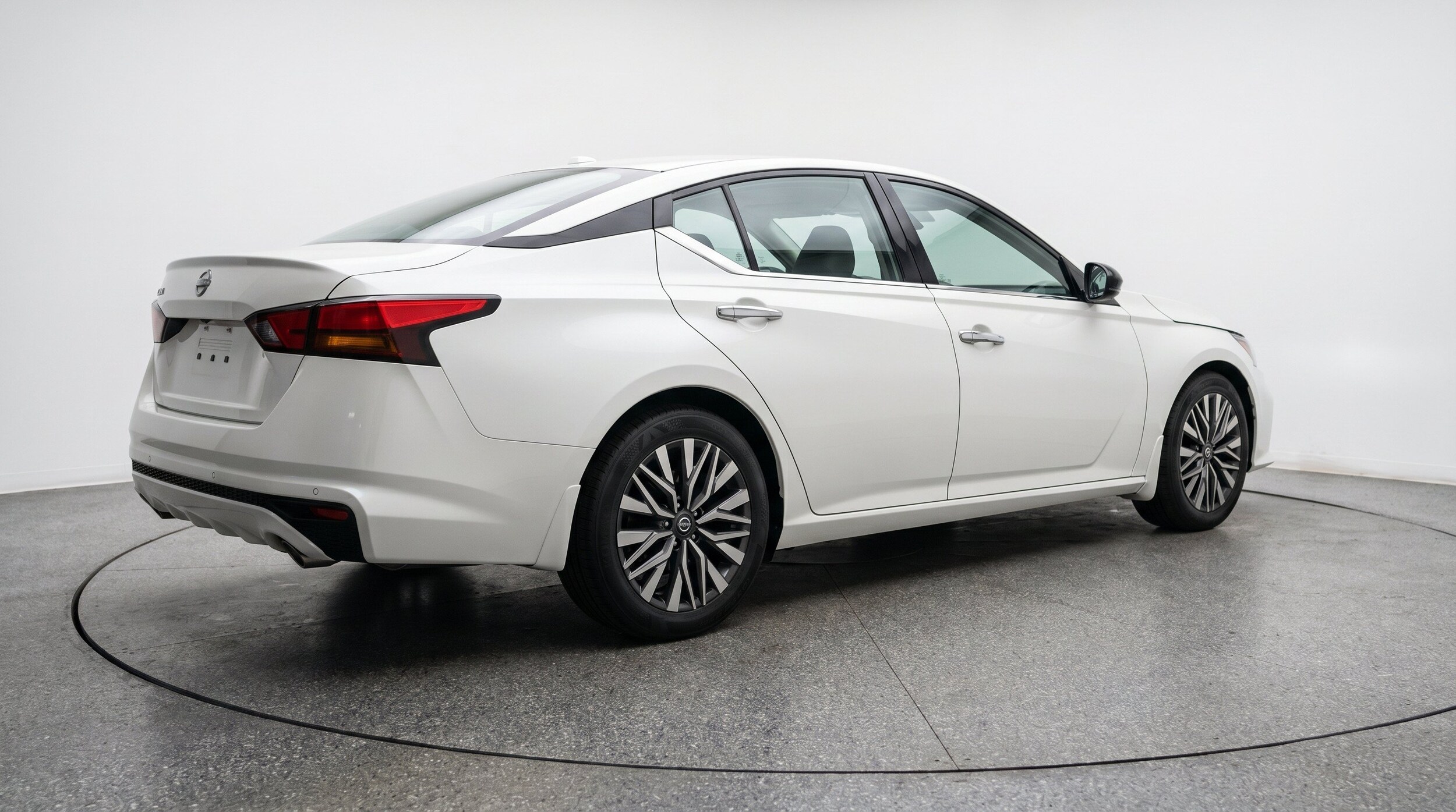 Thumbnail: 2025 Nissan Altima - 9