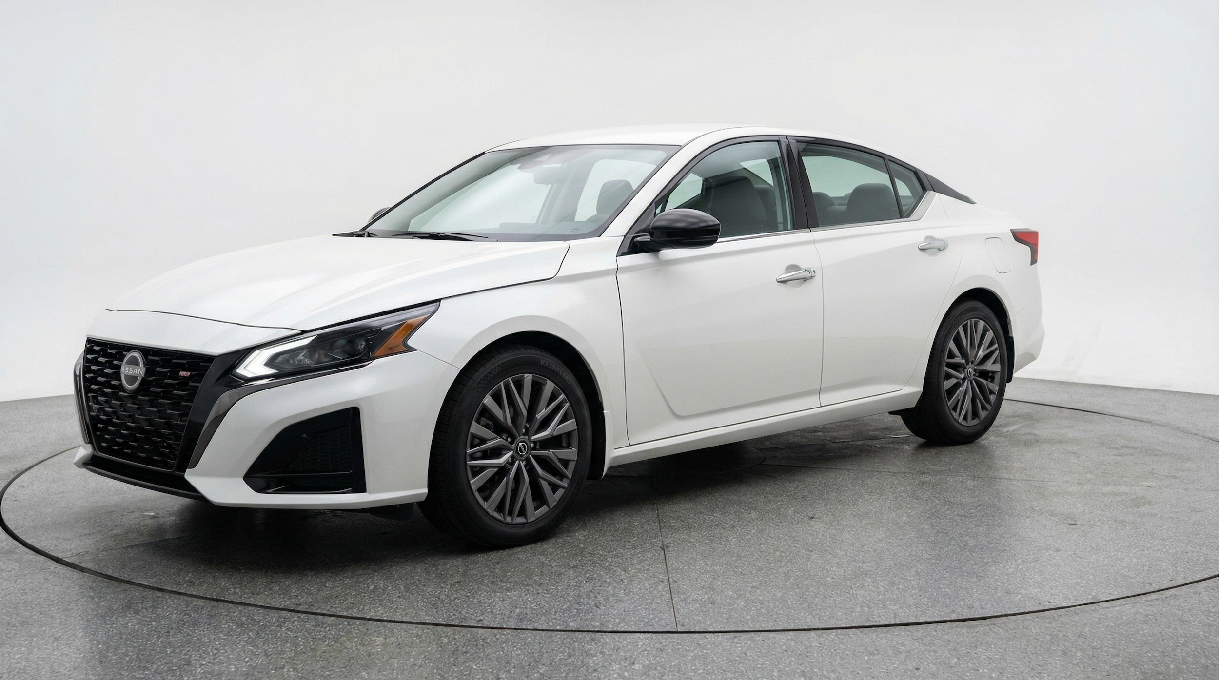 Thumbnail: 2025 Nissan Altima - 3