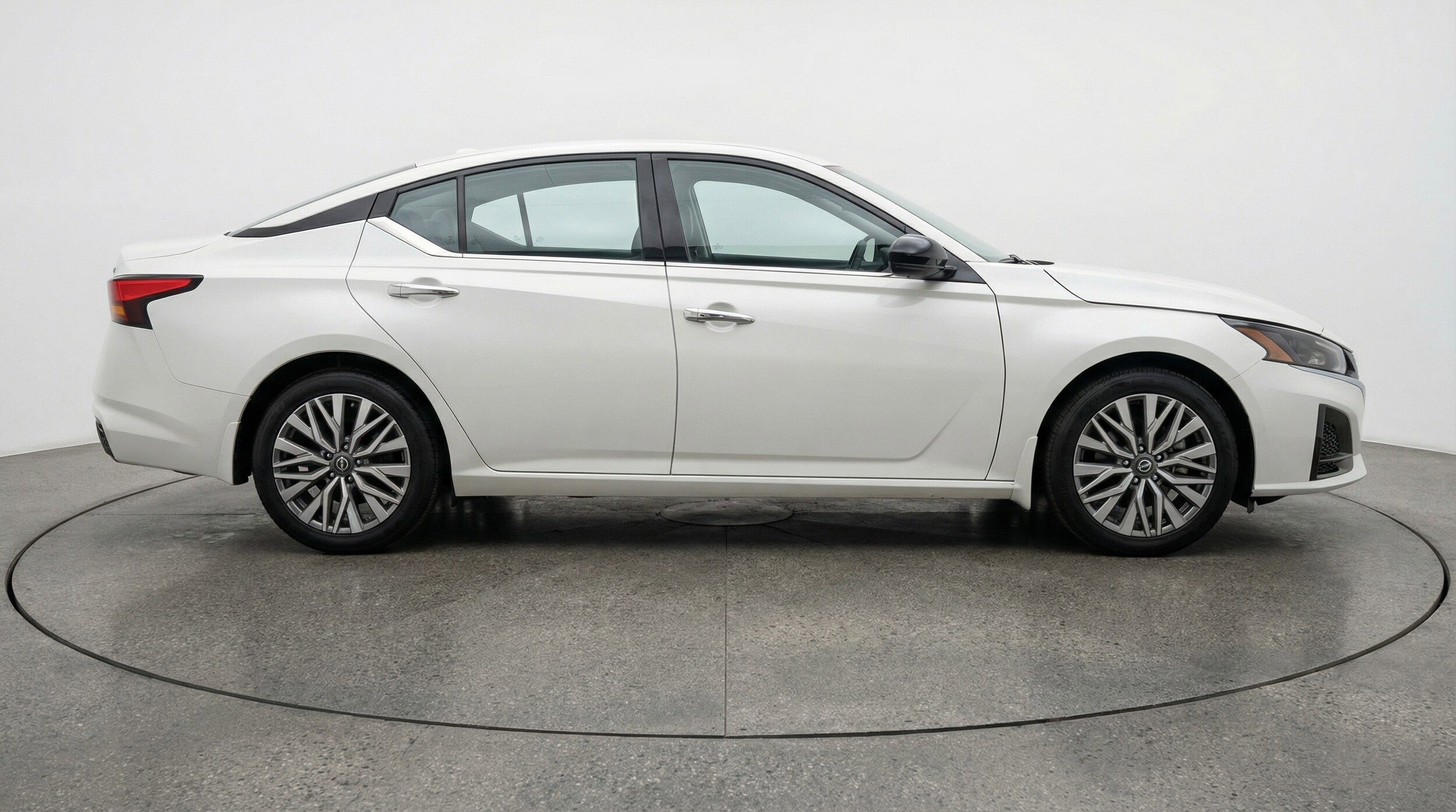 Thumbnail: 2025 Nissan Altima - 11