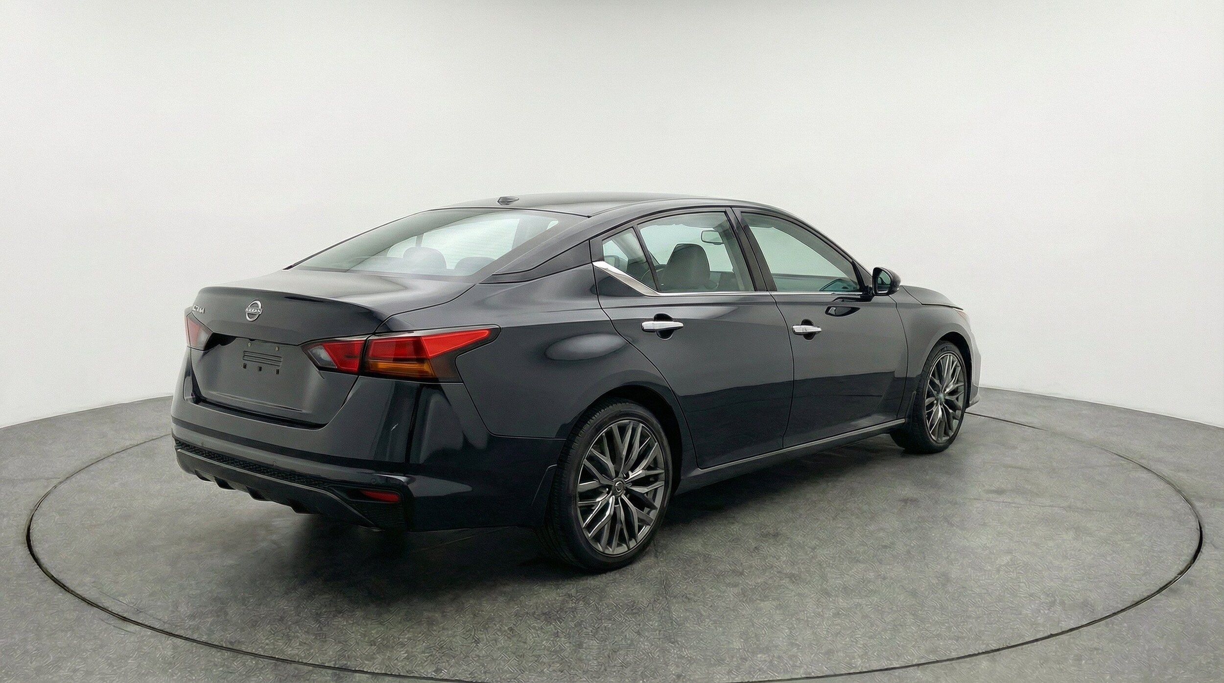 Thumbnail: 2025 Nissan Altima - 9