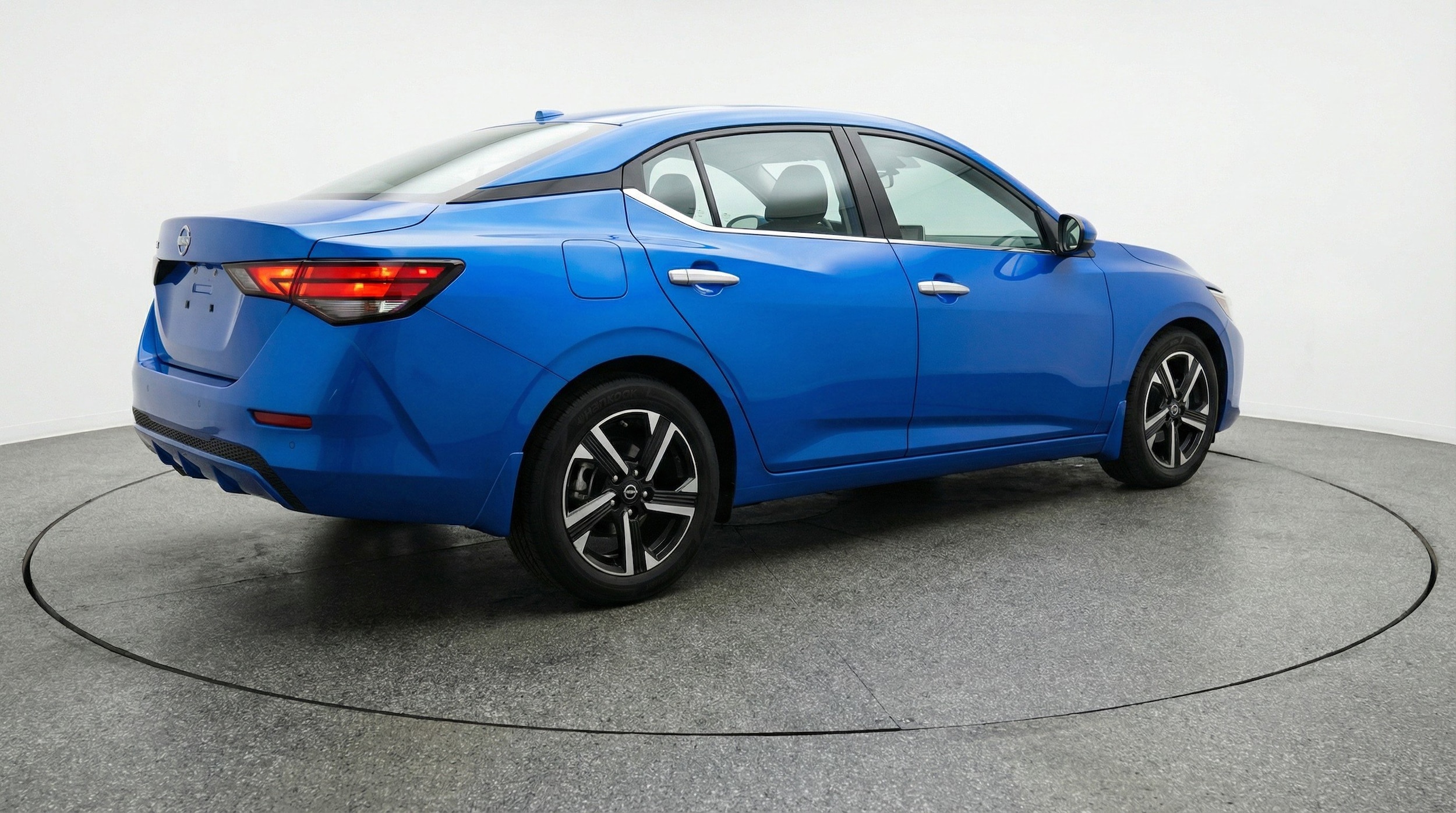 Thumbnail: 2025 Nissan Sentra - 9