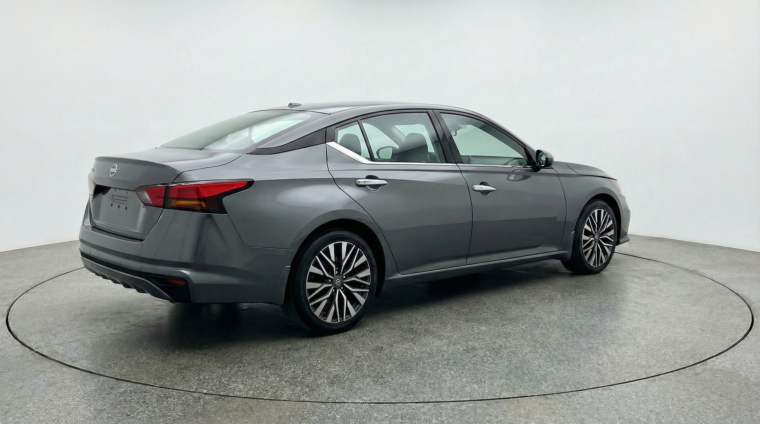 Thumbnail: 2025 Nissan Altima - 9