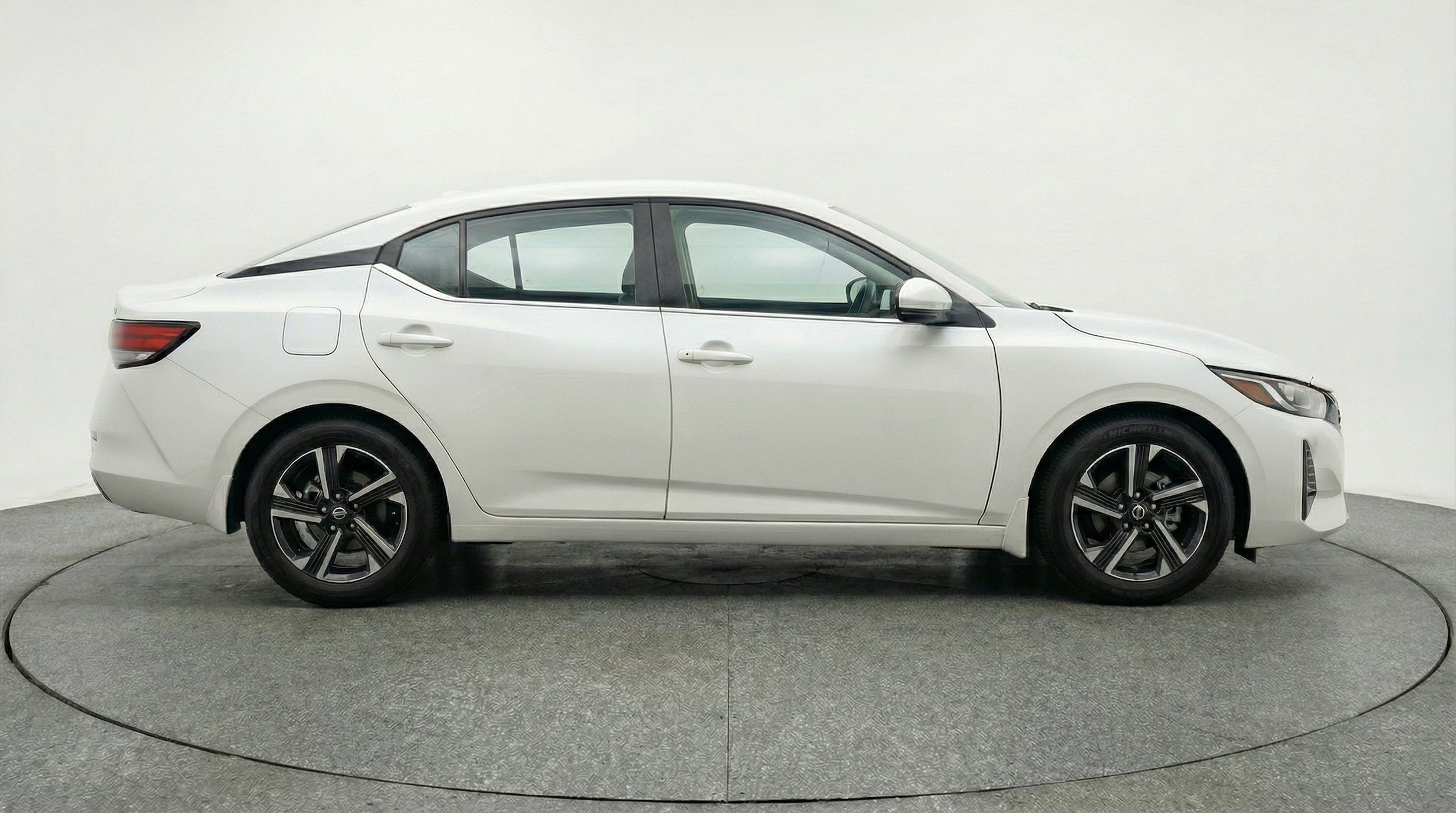 Thumbnail: 2025 Nissan Sentra - 11