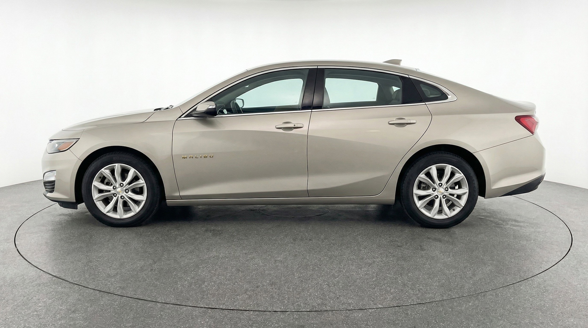 Thumbnail: 2023 Chevrolet Malibu - 5