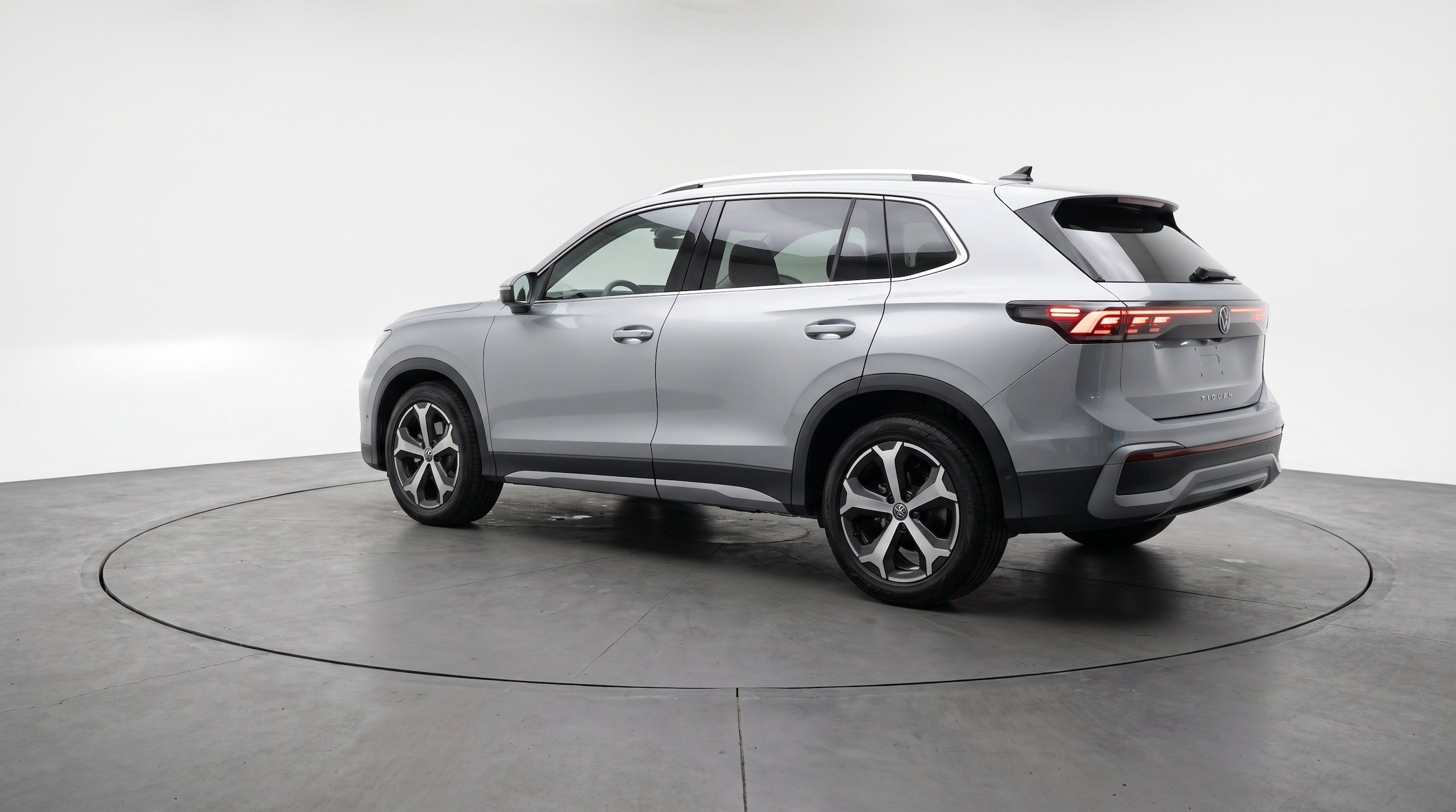 Thumbnail: 2026 Volkswagen Tiguan - 6