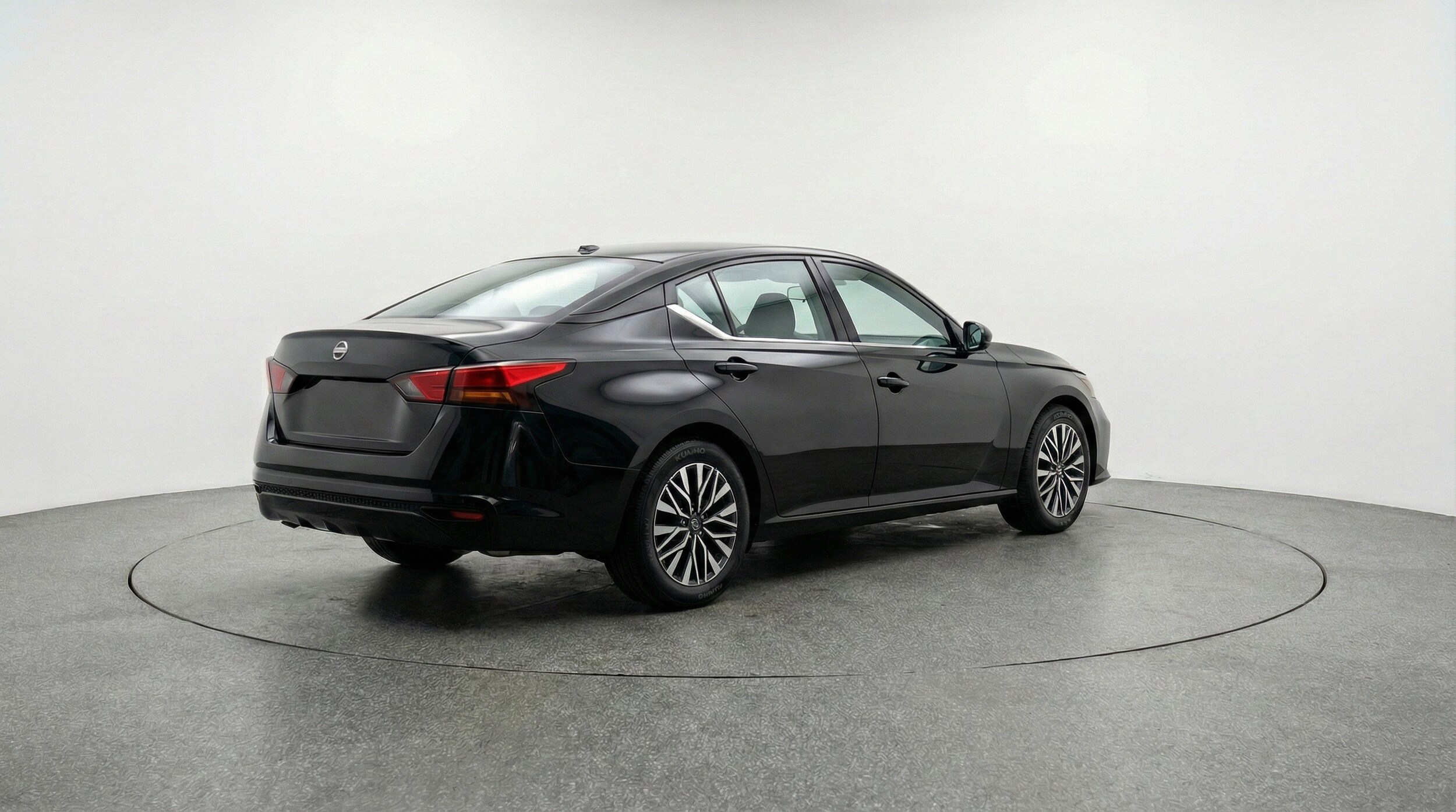 Thumbnail: 2025 Nissan Altima - 9