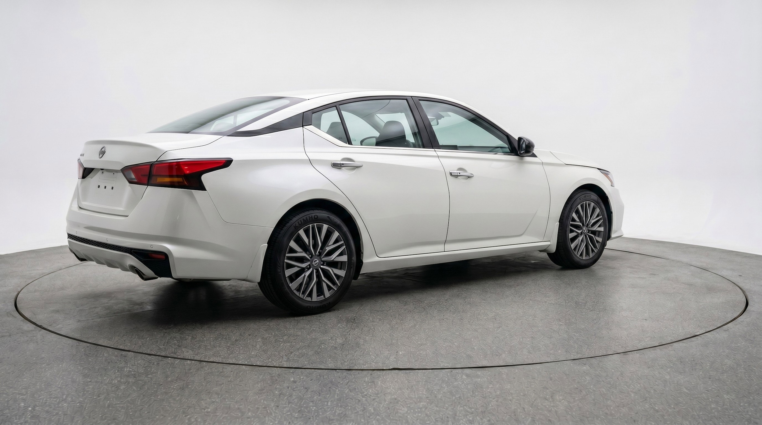 Thumbnail: 2025 Nissan Altima - 9