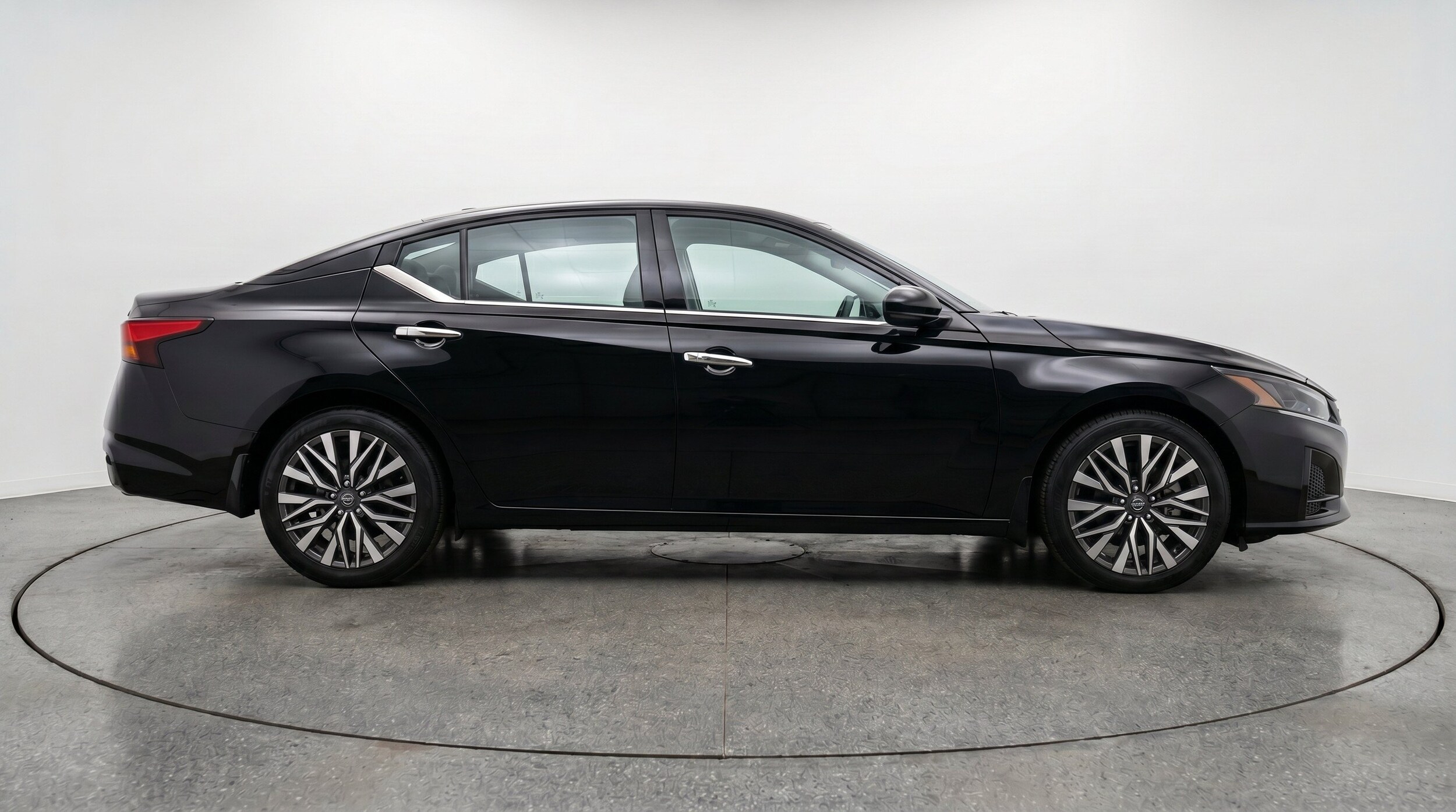 Thumbnail: 2025 Nissan Altima - 11