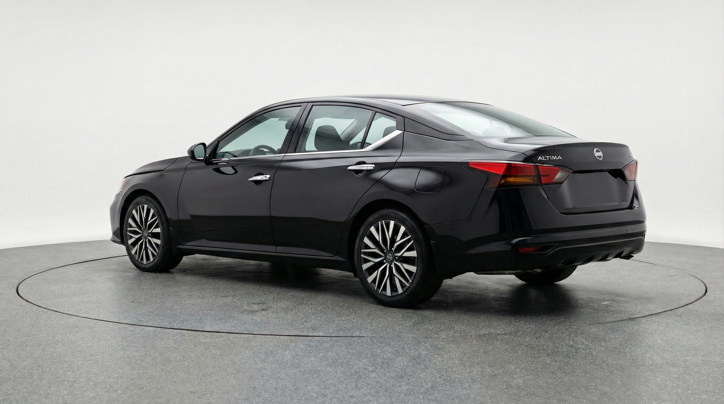 Thumbnail: 2025 Nissan Altima - 5