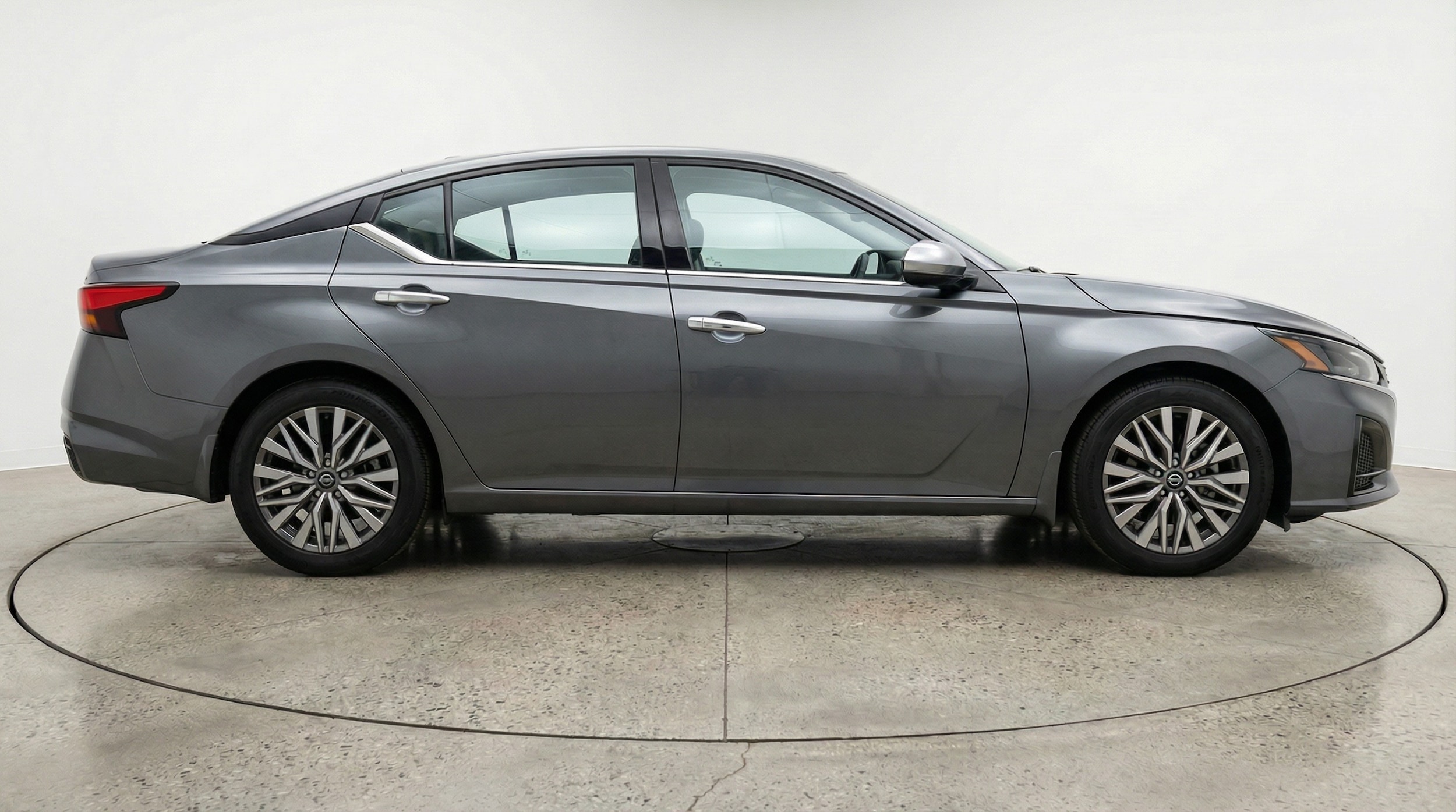 Thumbnail: 2025 Nissan Altima - 8