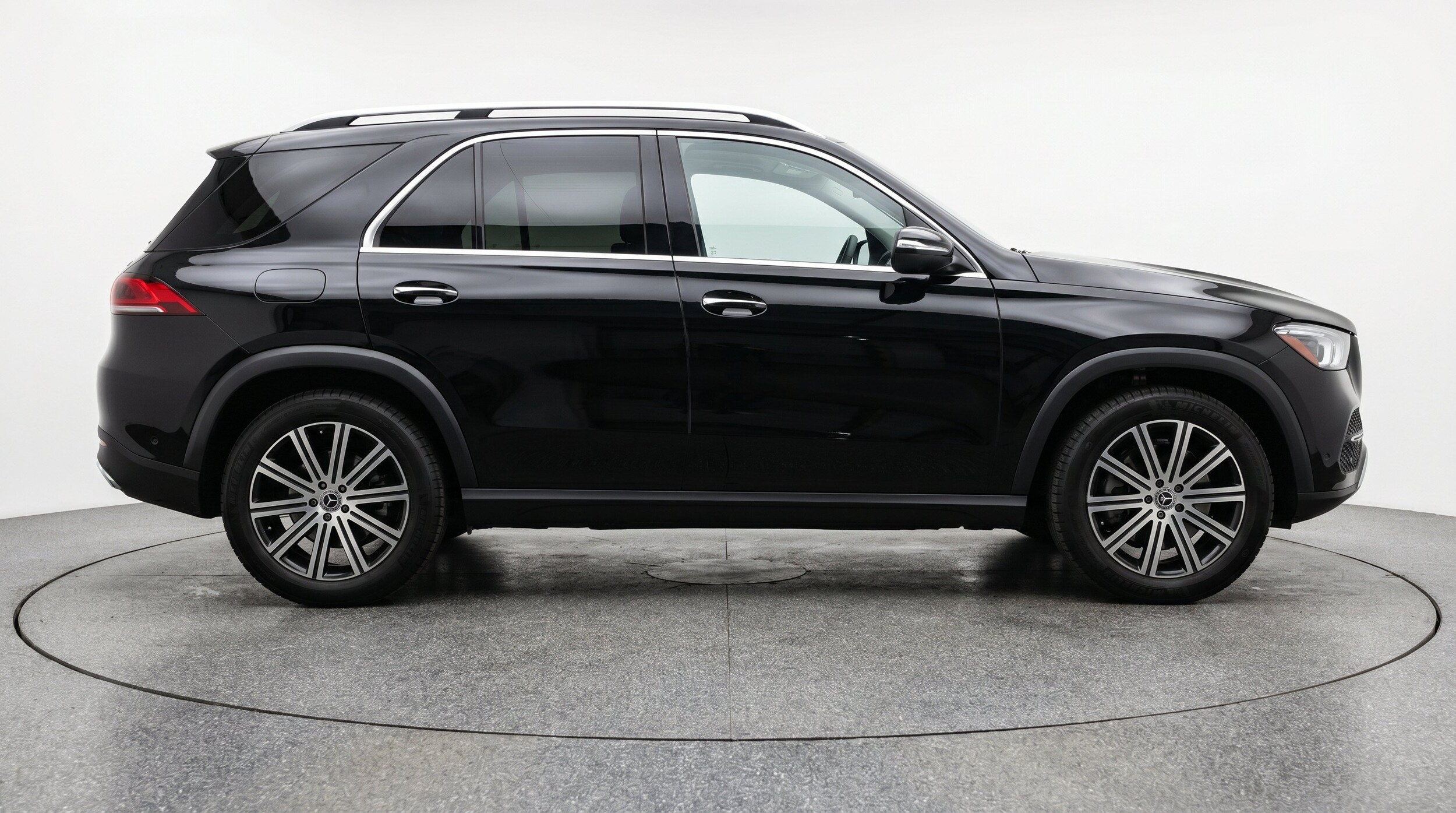 Thumbnail: 2026 Mercedes-Benz GLE - 10