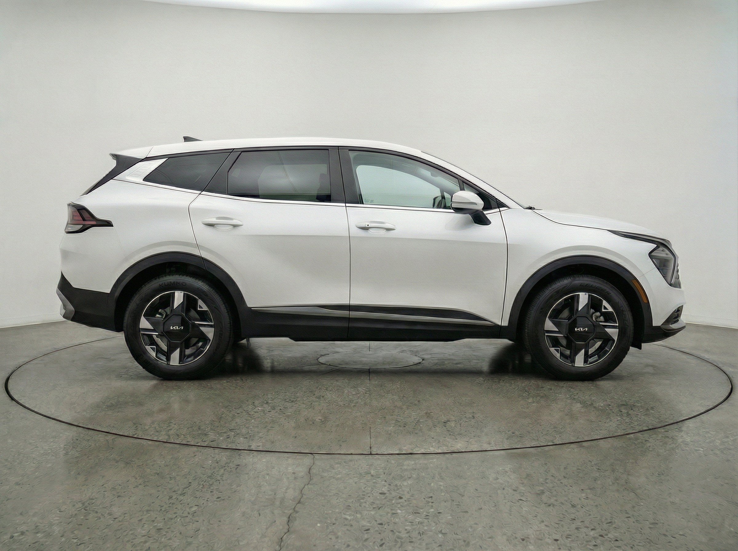 Thumbnail: 2026 Kia Sportage - 10