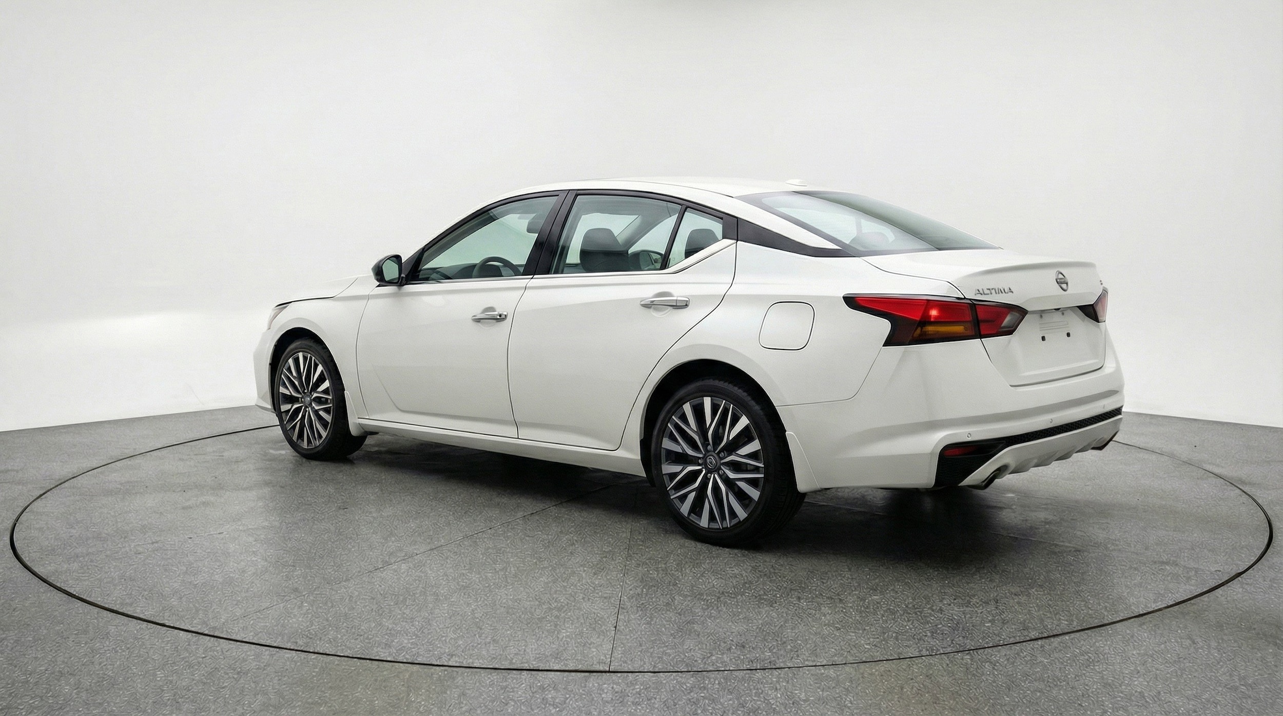 Thumbnail: 2025 Nissan Altima - 6