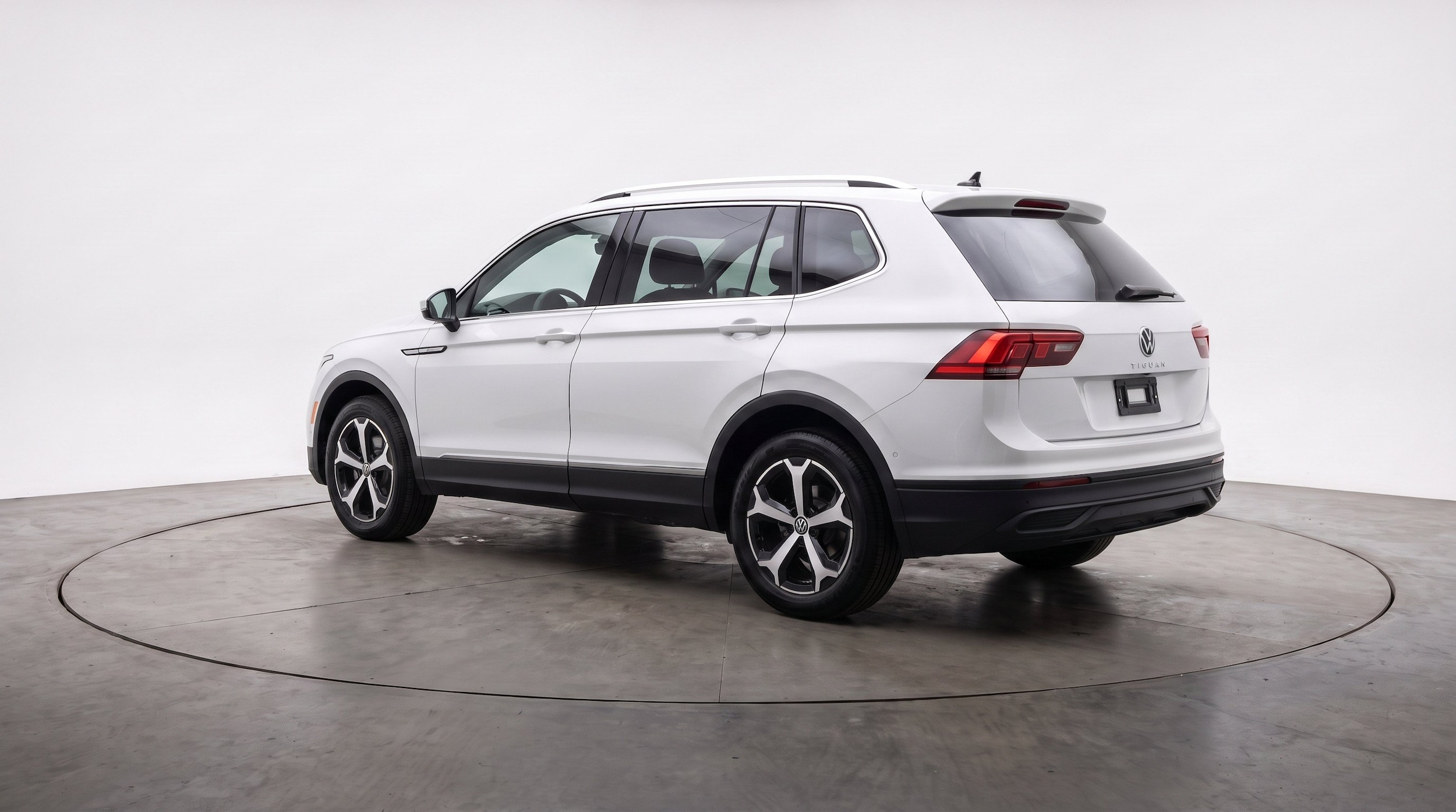 Thumbnail: 2026 Volkswagen Tiguan - 6