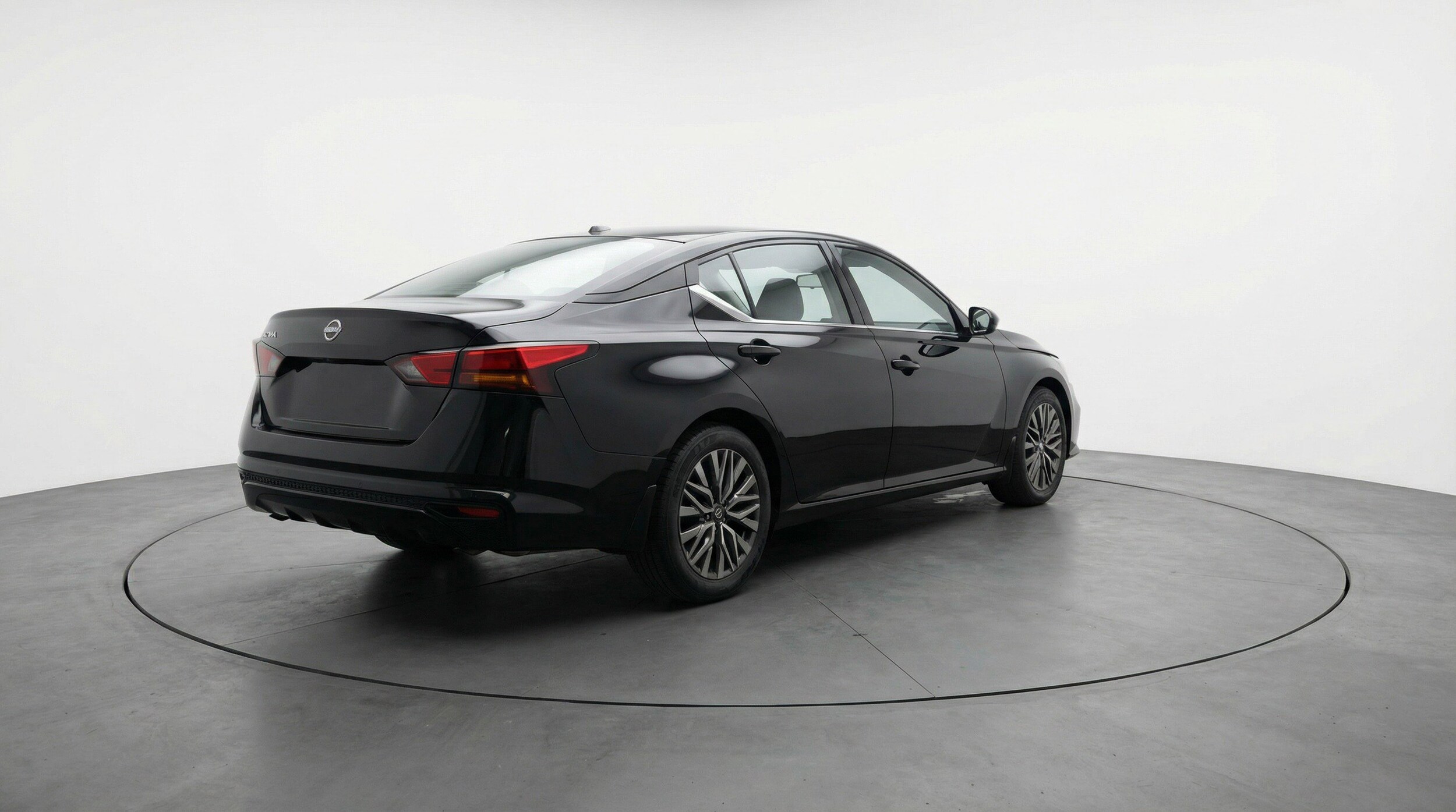 Thumbnail: 2025 Nissan Altima - 9