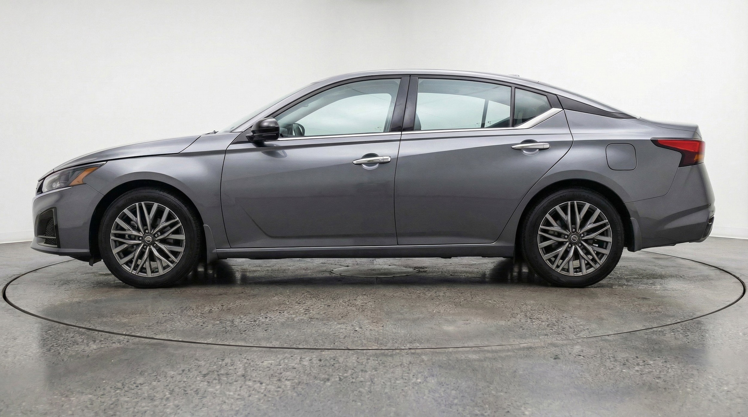 Thumbnail: 2025 Nissan Altima - 5