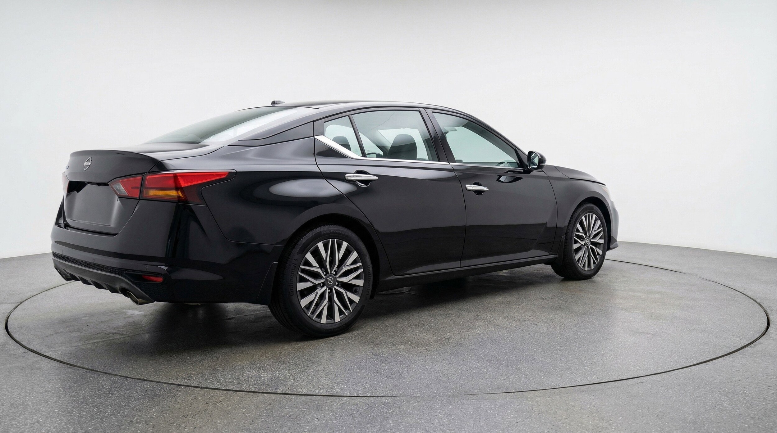 Thumbnail: 2025 Nissan Altima - 9