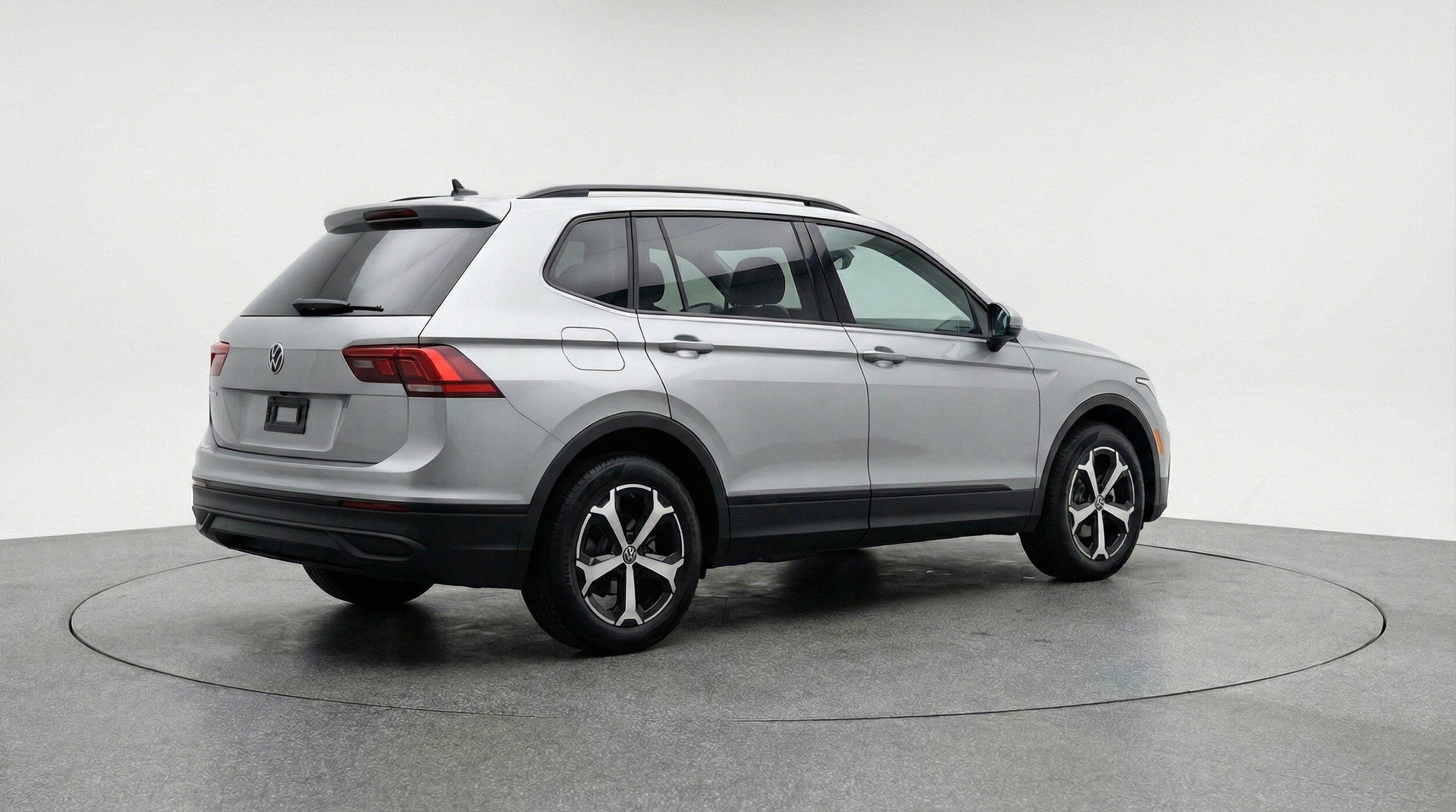 Thumbnail: 2026 Volkswagen Tiguan - 9
