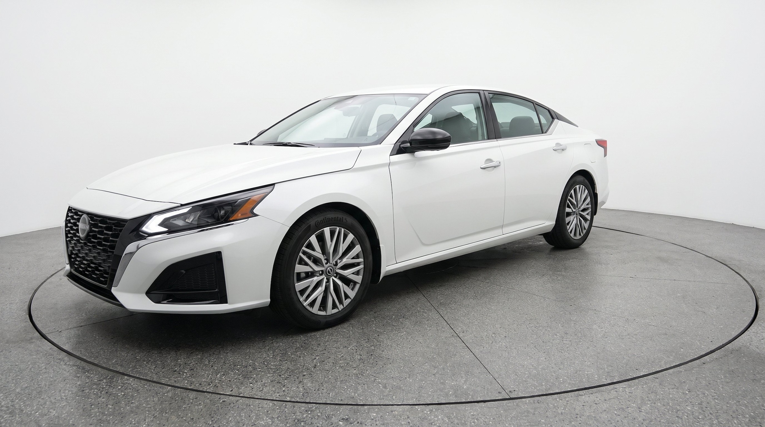 Thumbnail: 2025 Nissan Altima - 3